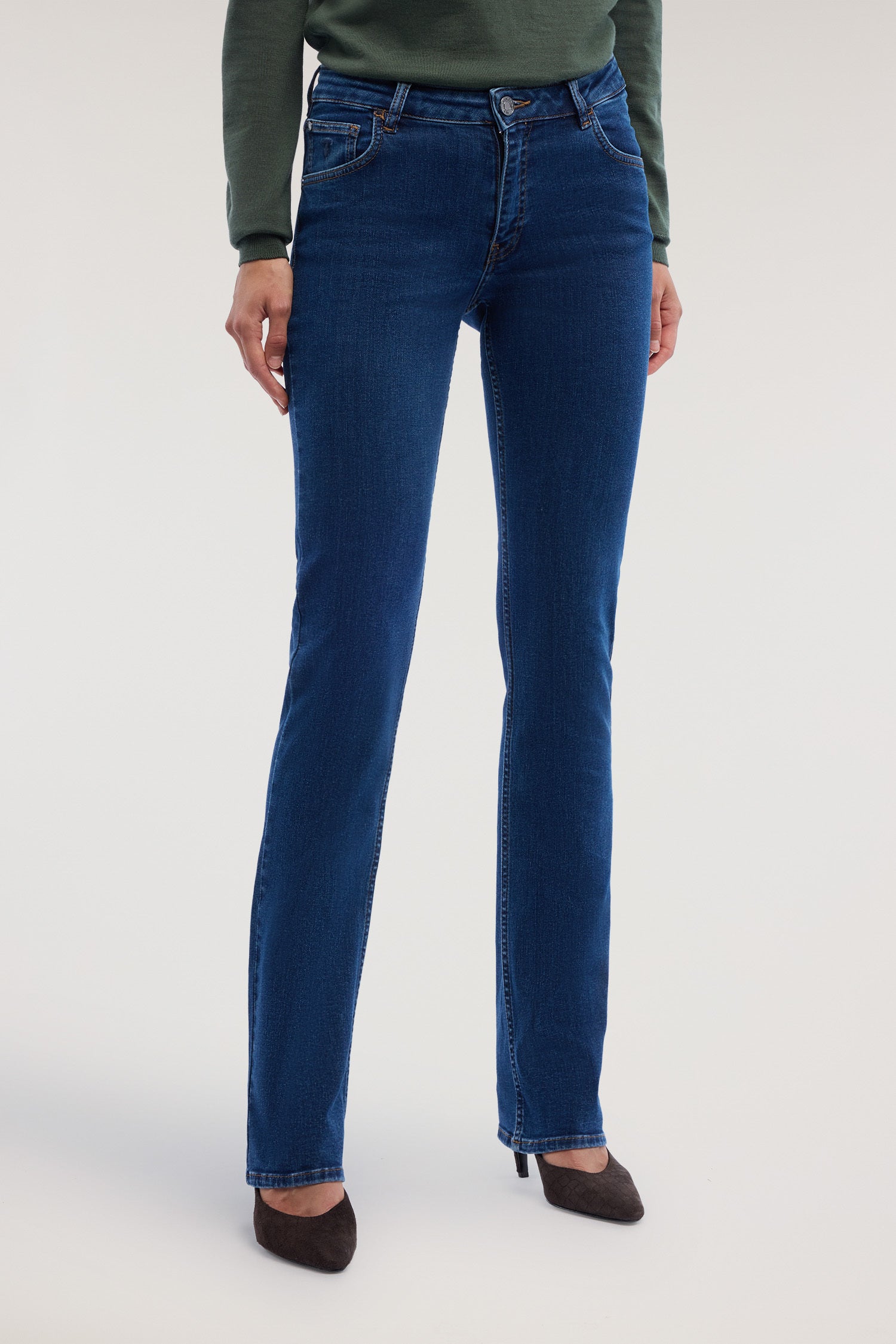 Jeans Straight 130 CLASSIC in denim stonewashed 3|ed9d4bf7dd32e20878c2dc0ed2ba0c6c56976a3a48fa7f5b8a2c1945fc1488e7
