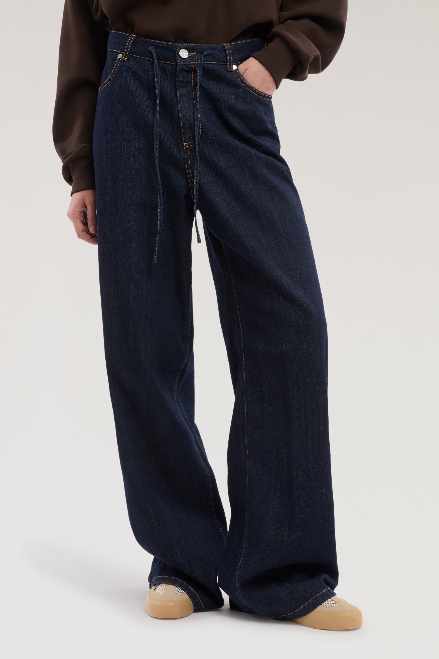 Wide – Jeans in Denim Leggero 1|8be33bf3f596d23d148283b0581f2392203174cf08f59181d0b1d9f30190fed8