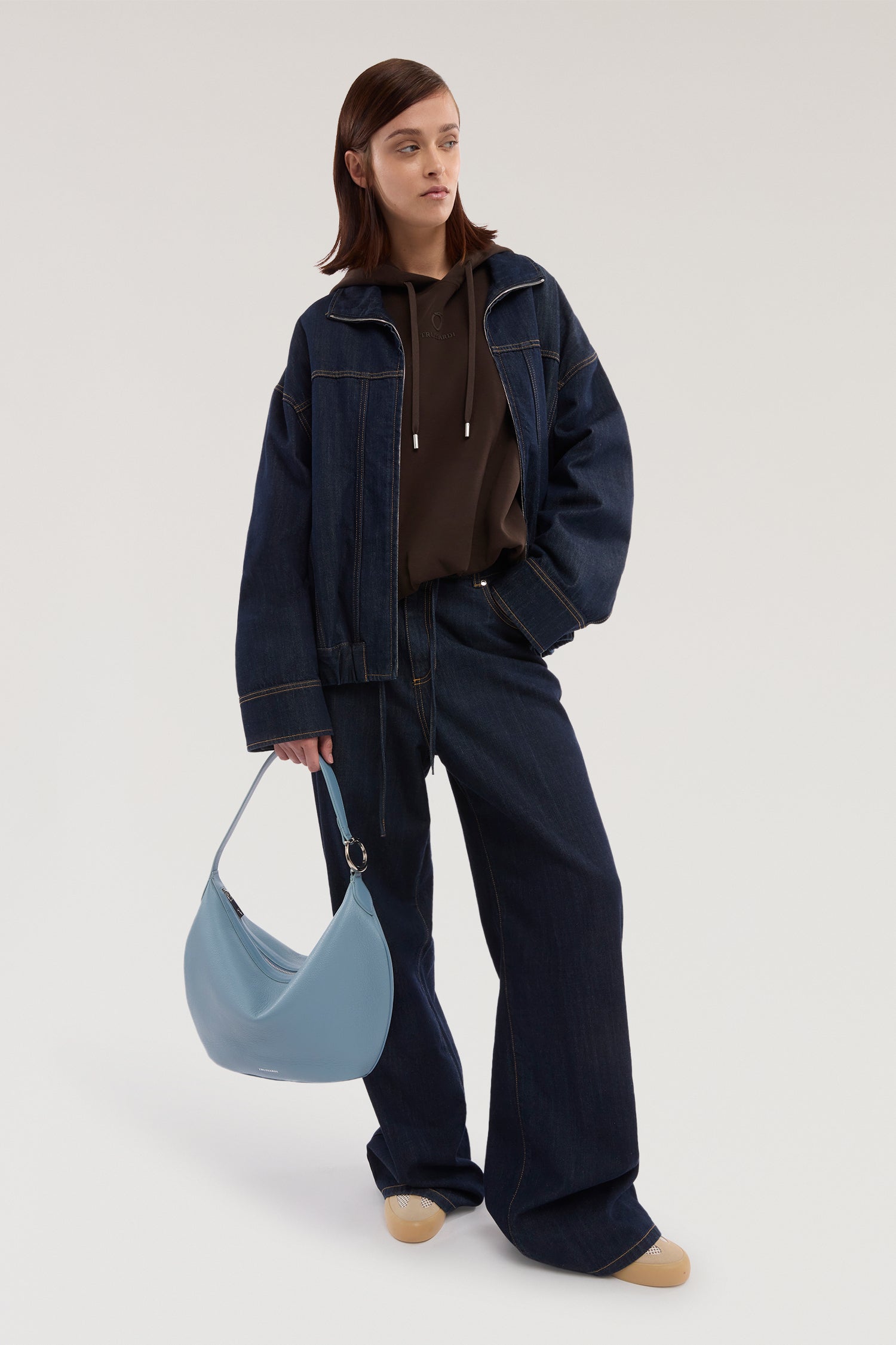 Wide – Jeans in Denim Leggero 4|27144680061fb7b3dfb880f27c015be607ea8caf0a4e6c7721ab03f3fe91eda4