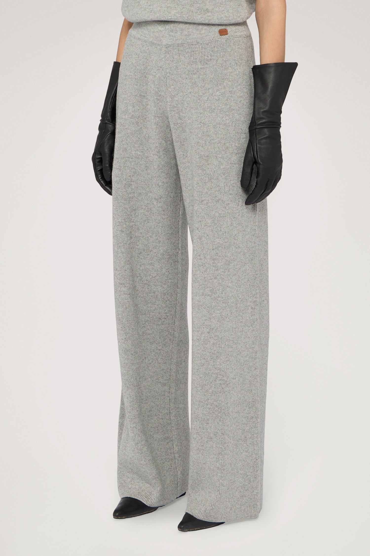 Pantalone palazzo in misto lana 1|cb39e2769f1062f94e69ab8ac254f53d8bce2c7d7183bc8a60d288d344820eaa