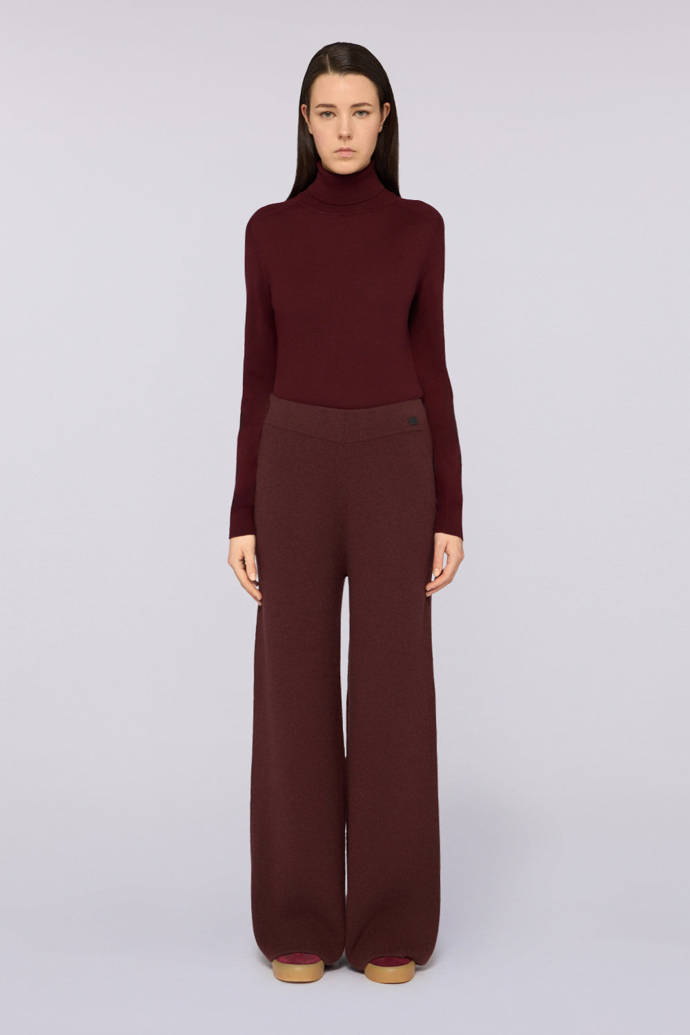 Pantalone palazzo in misto lana 1|7a0a967de1e96b403e1662be41fe7bf0b1904c1d2d24feacc5ad2bdc34a5b6a9