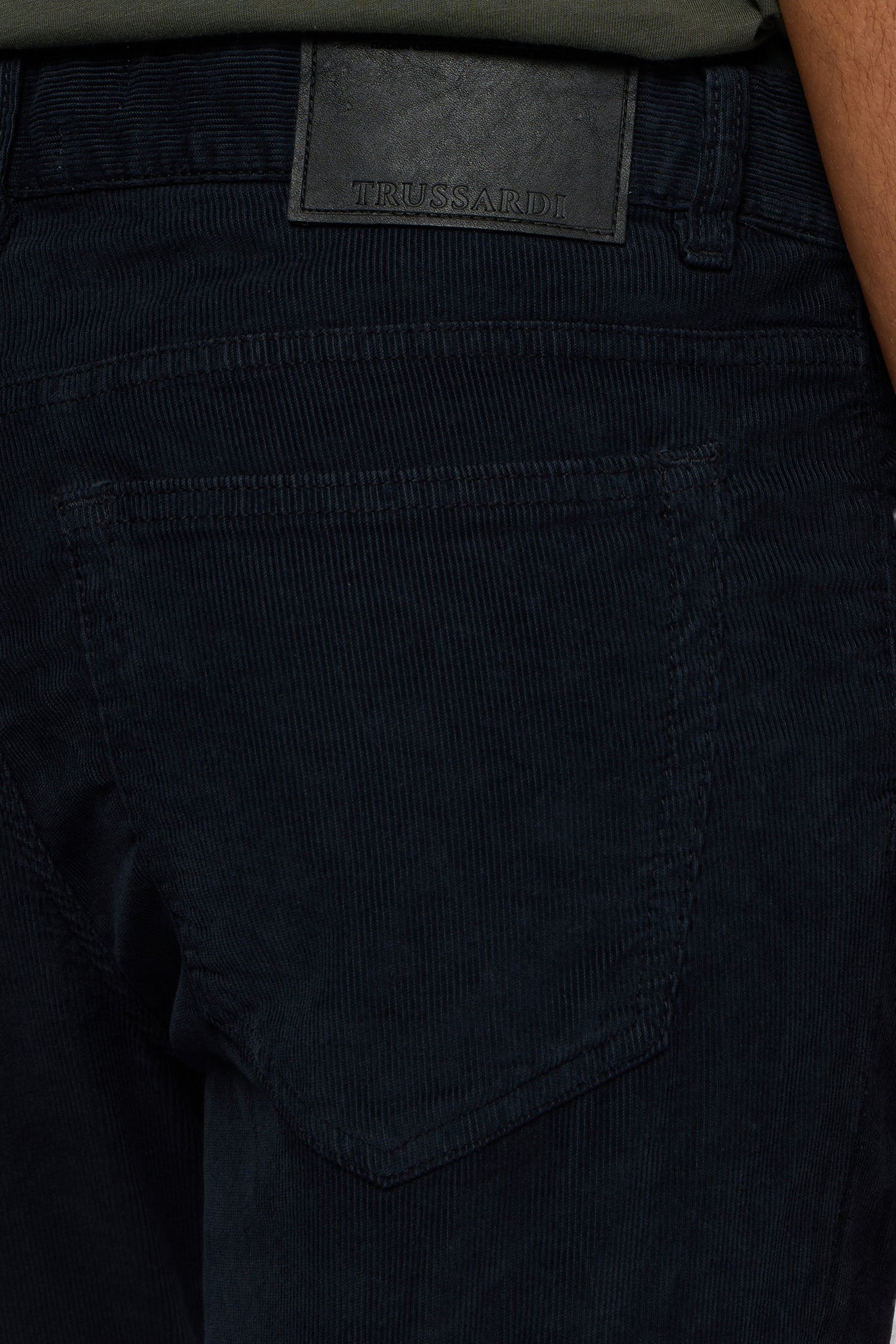 5 tasche 370 Close slim fit in corduroy 3|d28ba942d92b5044c90840501605ed3a5c832f7a10c86a45d5b016c0423d4610