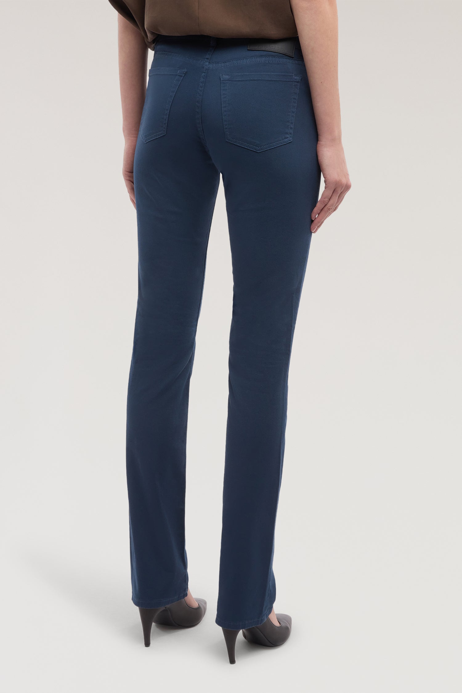 5 tasche Slim 130 in gabardina 2|2410679cca5374e0a3d4afe762caab6a9846f0ef2fbf15cb960da5c49ec57228