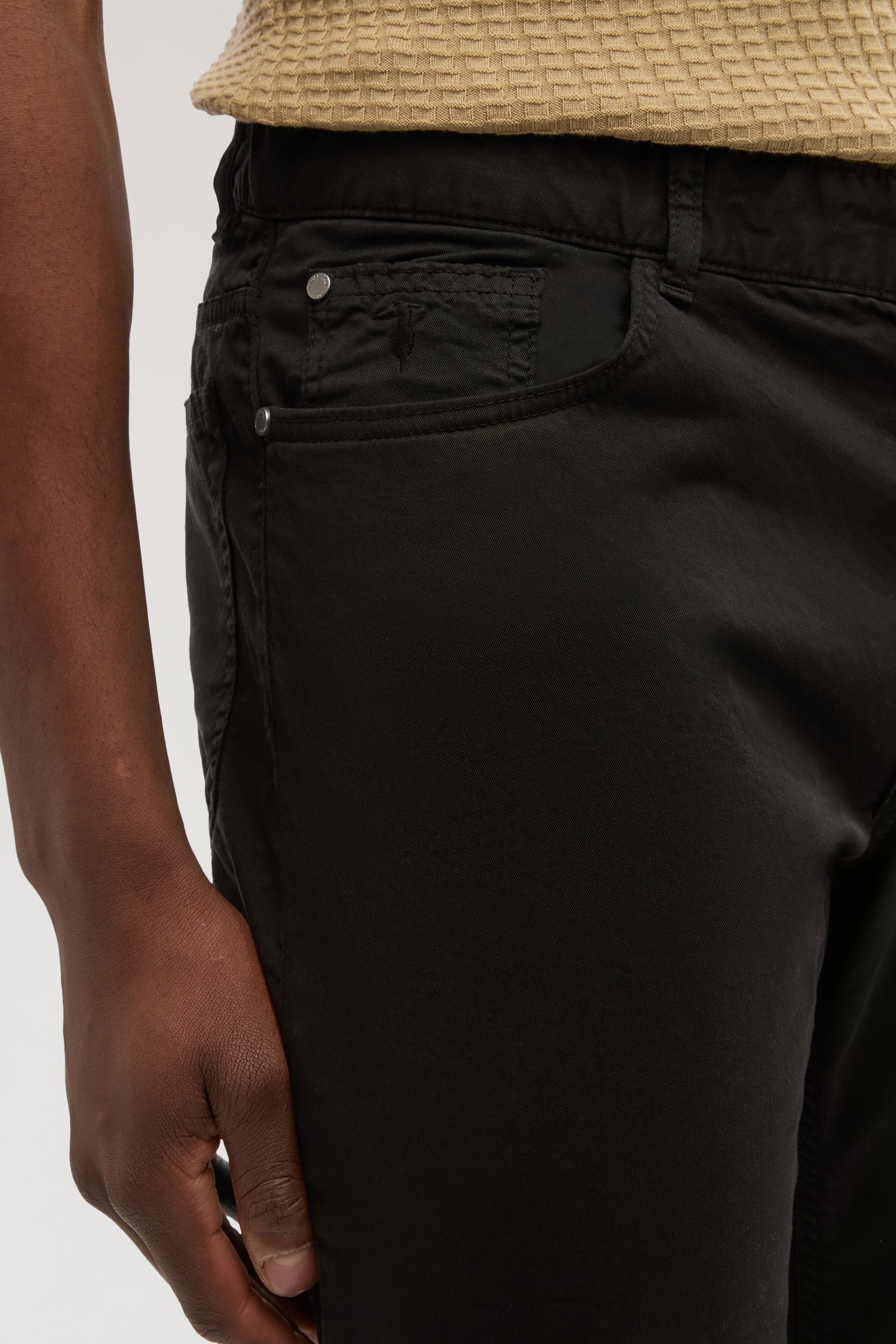 5 tasche Regular 380 ICON in gabardina leggera 3|c11c5e786f2229378f64f2d30a87099a0cce989950a6696c77b21224dbb867b4