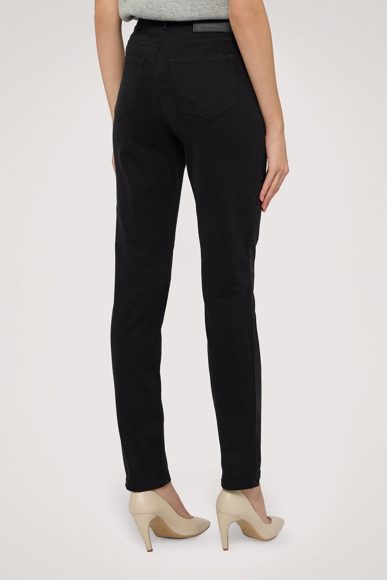 5 tasche The Skinny 105 in gabardina stretch 2|b49dc0a6828d886edc61bd6a9a5131fb8b4b619a9514c8b068f08379be9d7ae9