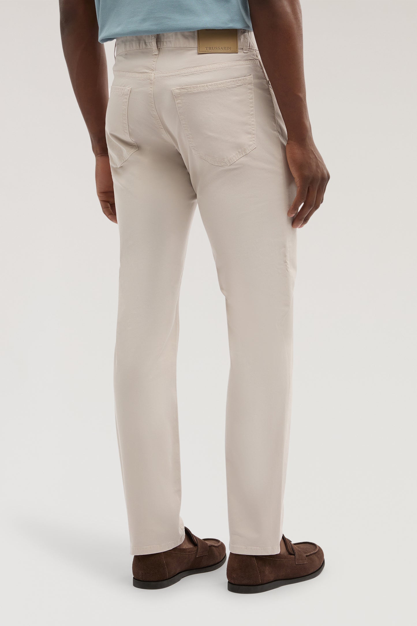 5 tasche Slim 370 CLOSE in gabardina leggera 2|56370ec86c41648249f0e75a494eaf9b75e6564dbe69d9db63f97c20b6c0b1eb