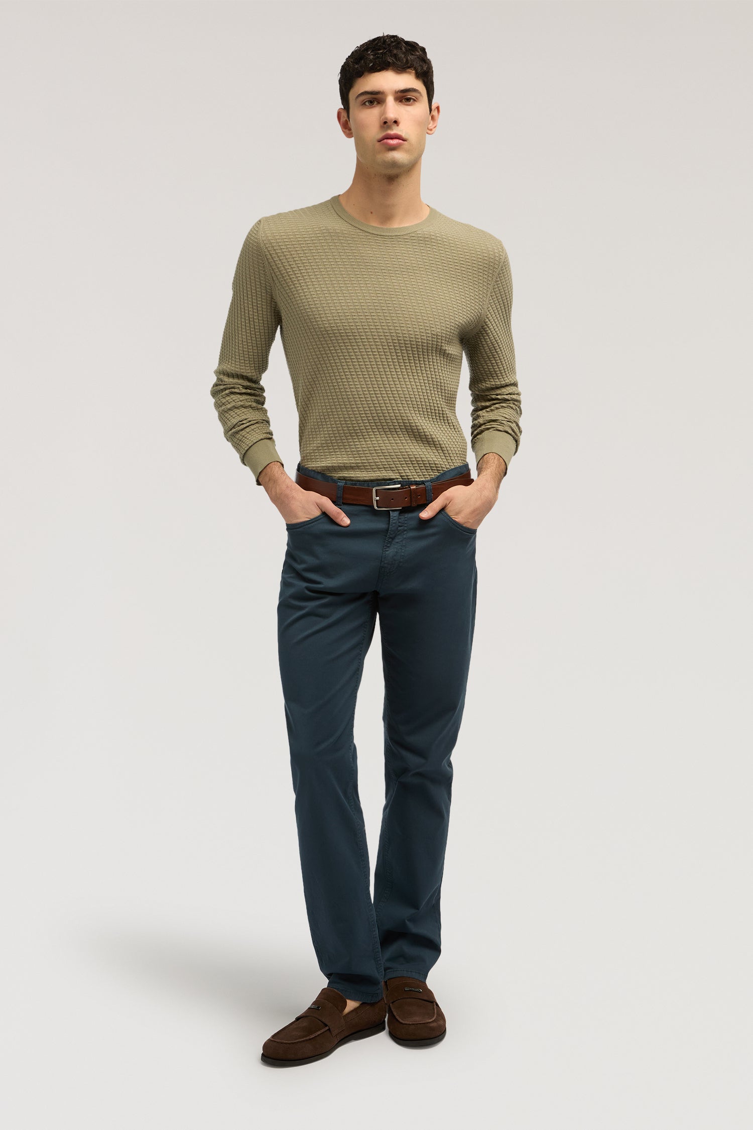 5 tasche Slim 370 CLOSE in gabardina leggera 3|7fc4080a2f06d536ece27bf03a8c5549d8e73be5477a259214e0ae81e88e5ca0