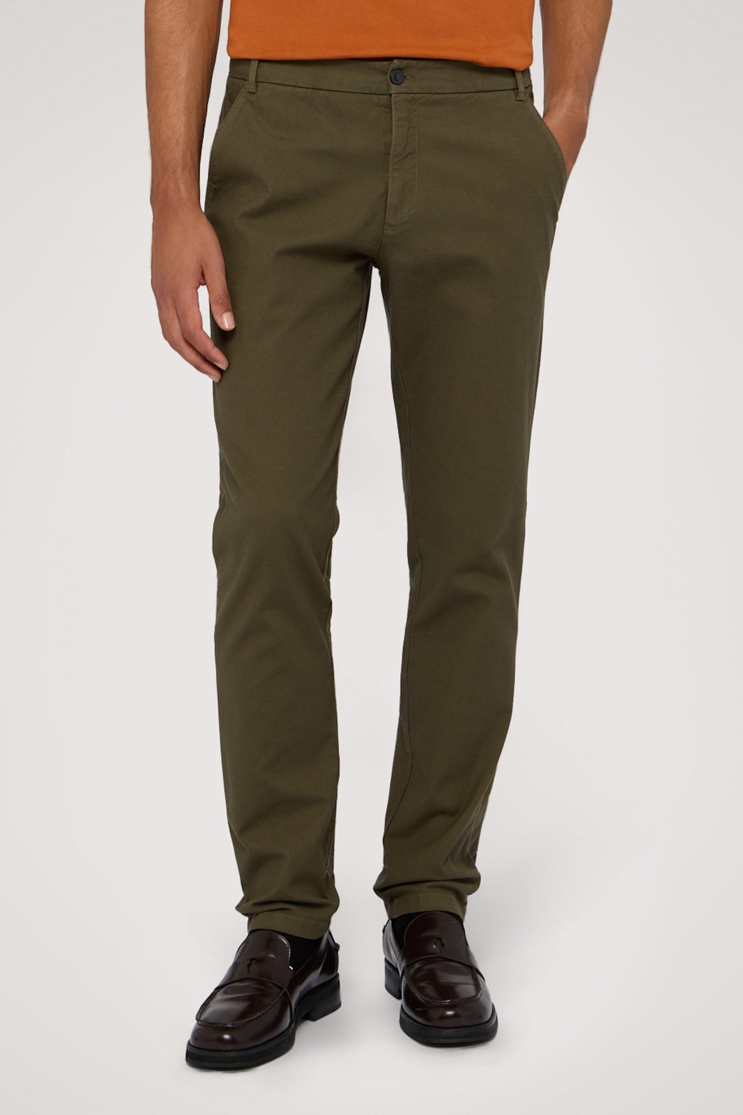 Chino aviator slim fit in cotone texturizzato 1|94c72a610121da83cd6119eecf4be0adf544bed74d94b4796fb6e12215d3d4ba