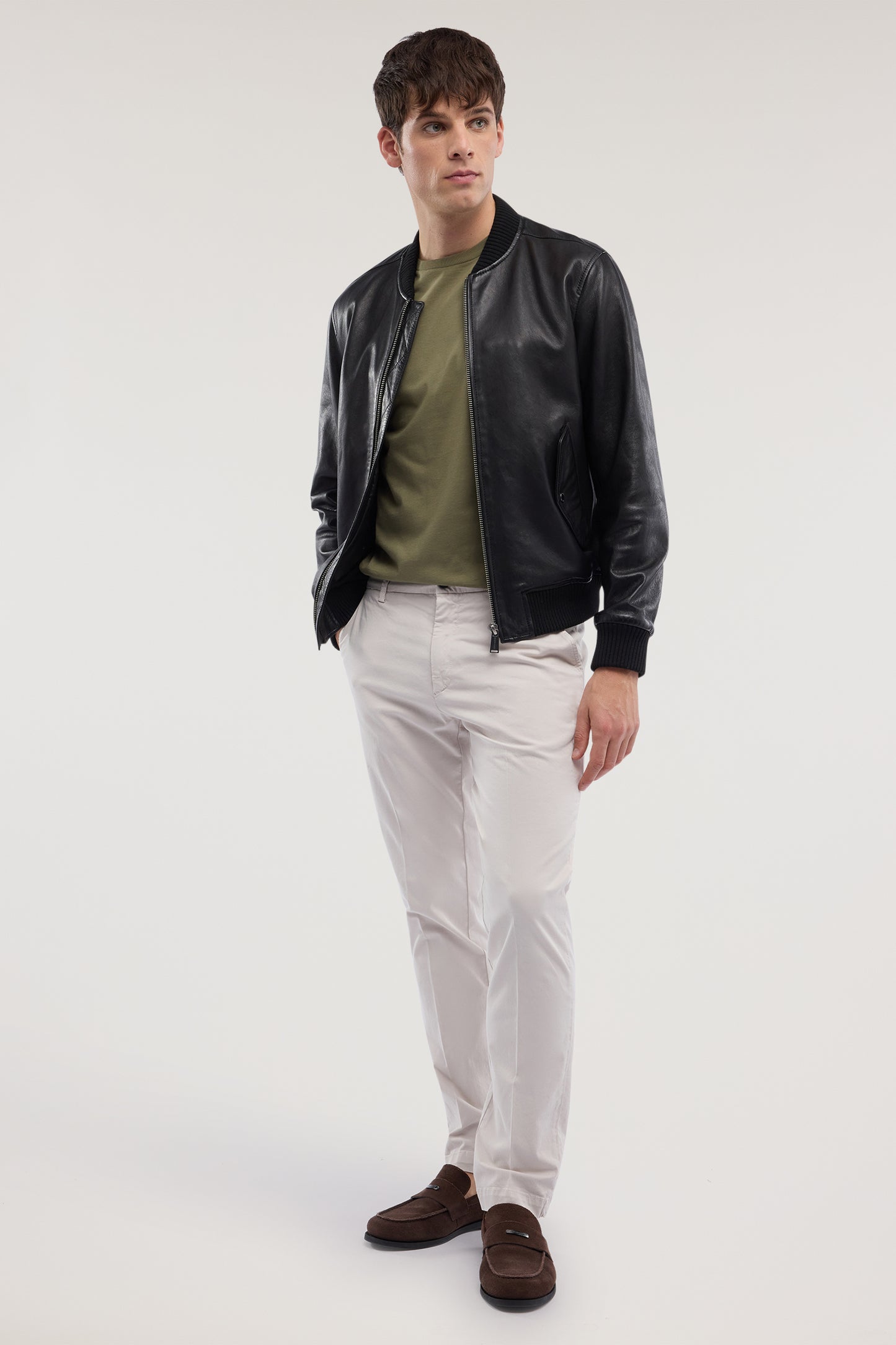 Chino Aviator 301 slim fit in gabardina 4|f6496bd8f59d3782e1277b99fe2bf94c66d8b5c44b85f7e80dbc6900c9990249