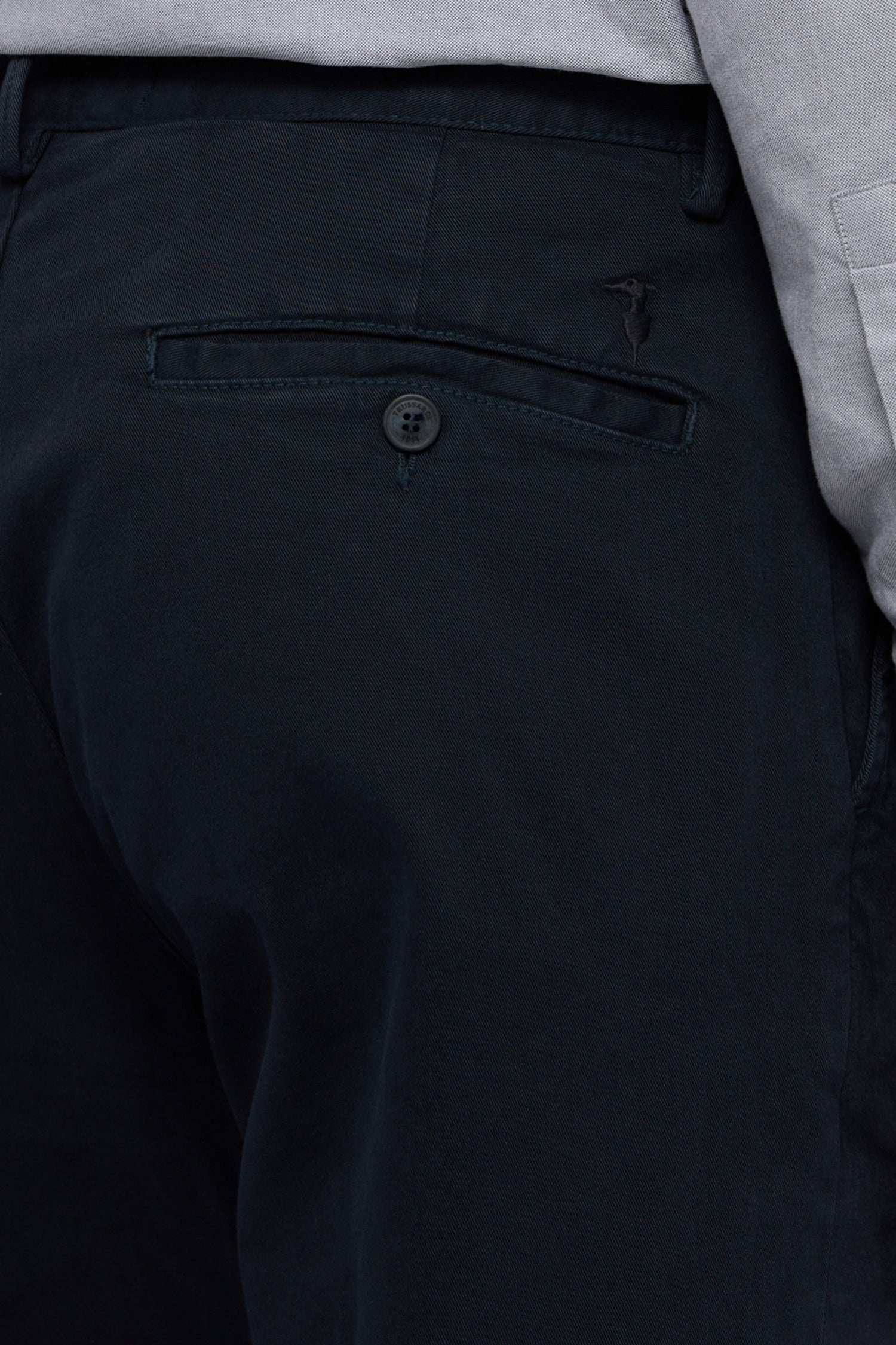 Chino regular 302 in gabardina stretch 3|45e34d78dba799c5255596db94a73467920a3a95d7995a8acb02628fdd73f390