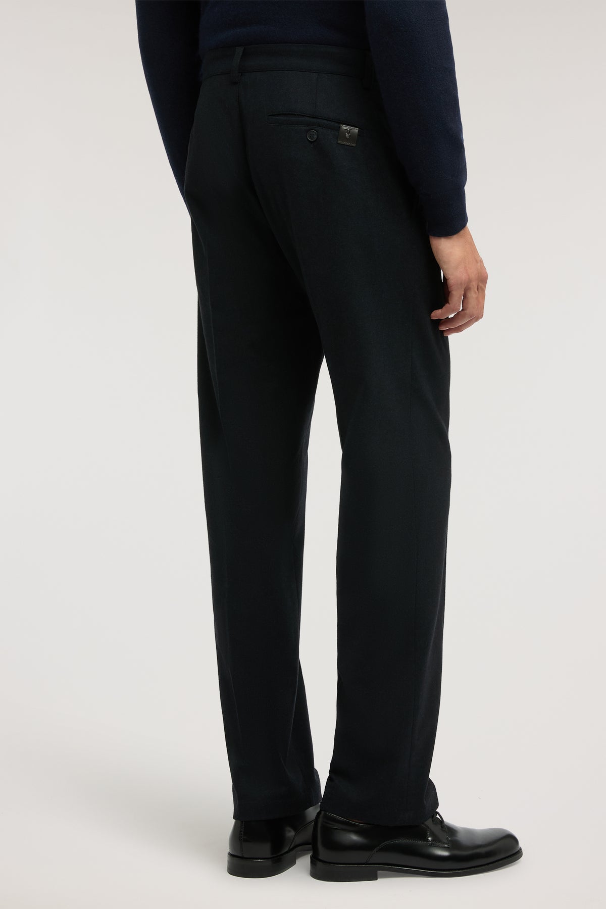 Pantaloni 302 regular fit in flanella misto lana 2|90324fd603be450d4a66f78aacd14f44d686a3a26314631d29c6edd5df975cfd