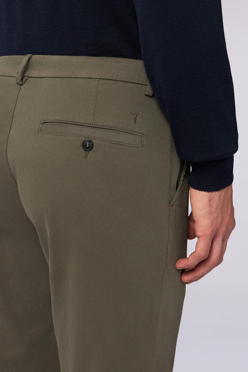 Pantaloni 301 Chino Aviator slim fit in gabardina stretch 4|65ac39c750250ba1580aad6b4b7a2fb7a6bde6c26b5ed06e5d8babd917051736