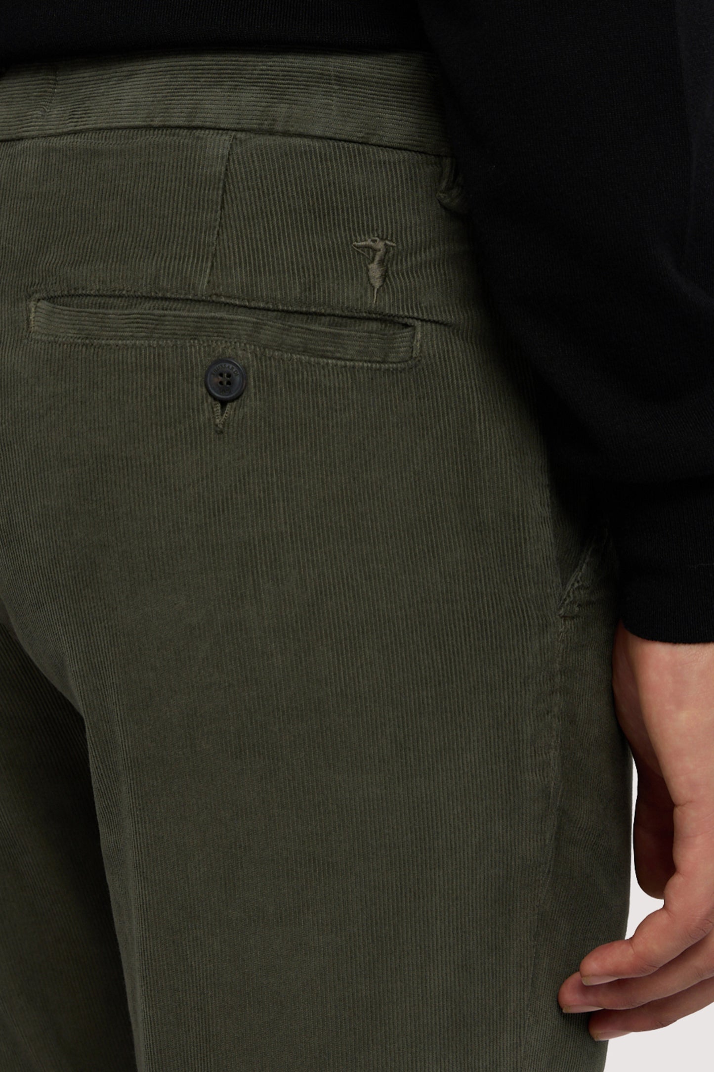 Pantaloni Chino Aviator 301 slim fit in corduroy 3|bef5a7787bef27f09f69e6d5908f951483d566189b66c061f8acb19325e2370f