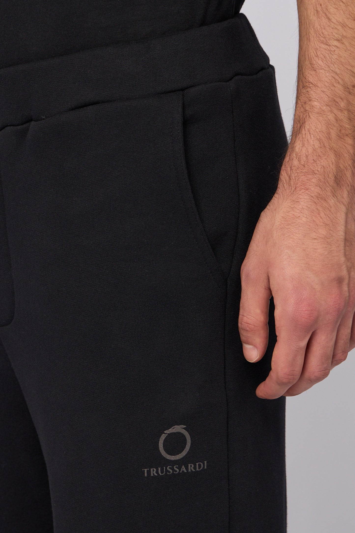 Pantaloni jogger in felpa garzata con stampa 3|a777956c5ab51ecf1e39abdfbb349301d736843bf60796b25876615c4770e74a