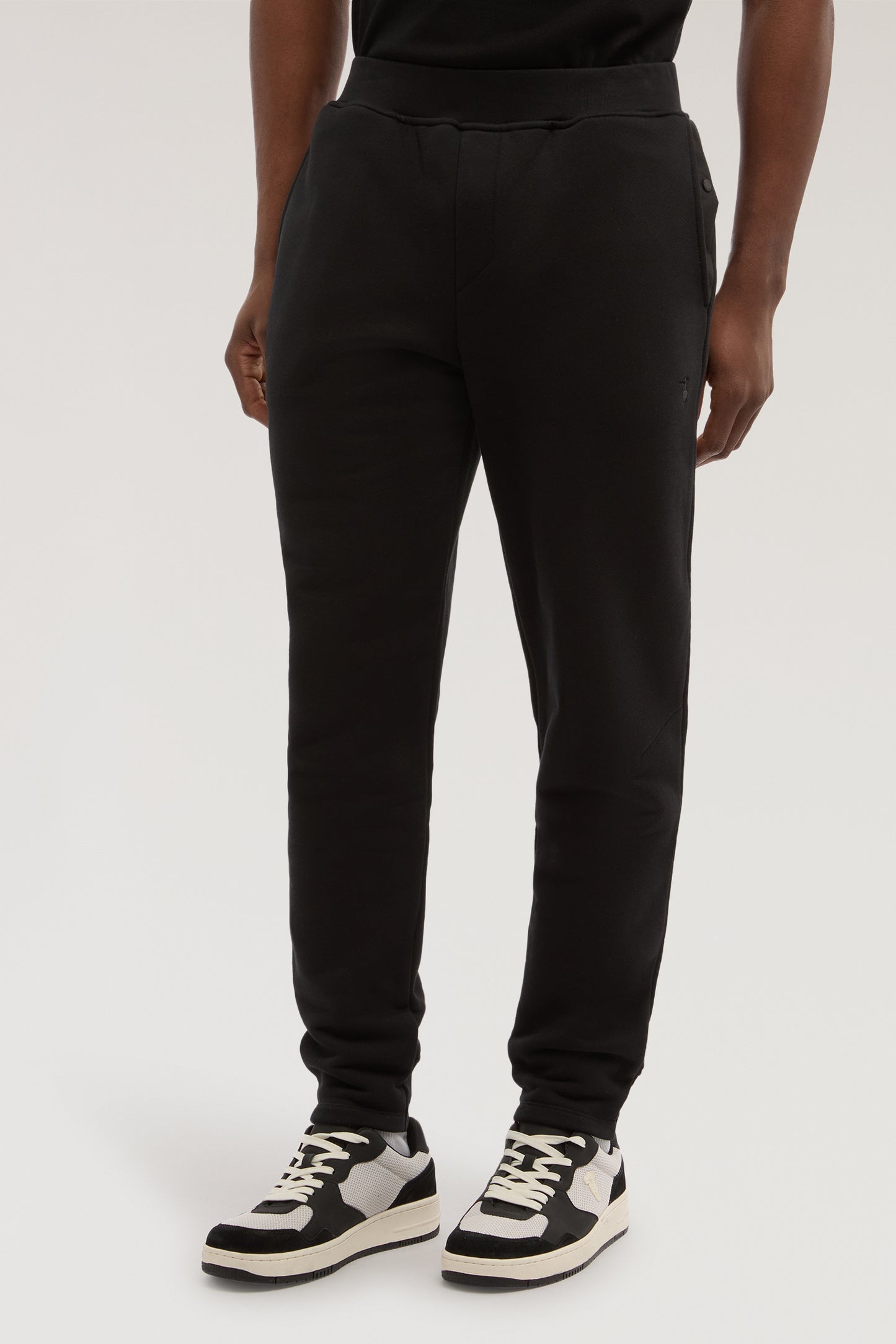 Pantaloni da jogging in jersey con ricamo 1|fee1d5432564ba3450bd06a796d3a5a1d21caf59ae5eb4794737f96d5f06689c