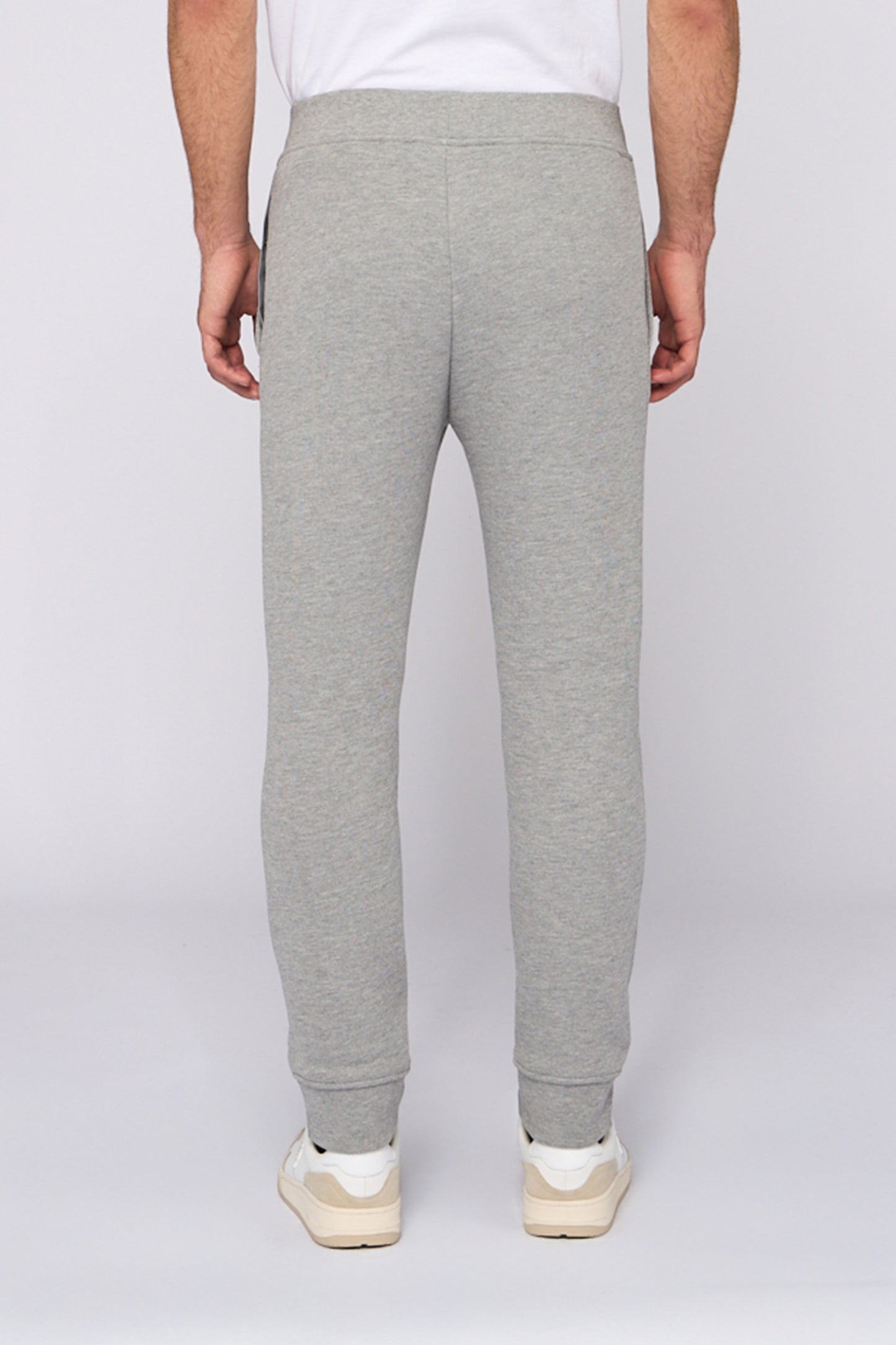 Pantaloni da jogging in jersey con ricamo 2|7fa47880f4dabf8afca39ef4542765e43d4685cb37cd075d13e3e8377f59e6ee