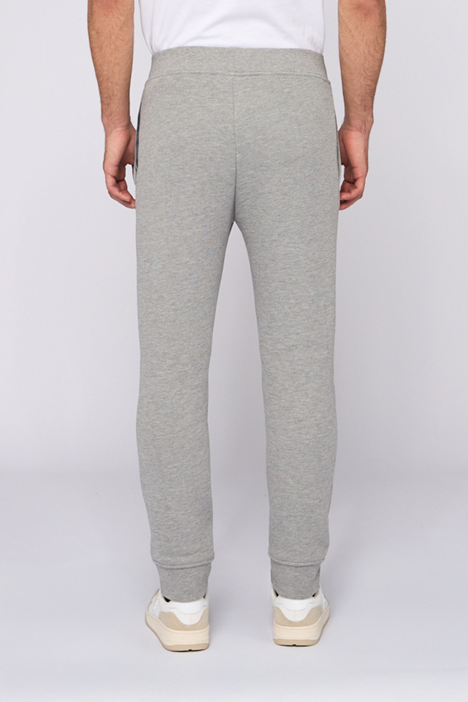 Pantaloni da jogging in jersey con ricamo 2|7fa47880f4dabf8afca39ef4542765e43d4685cb37cd075d13e3e8377f59e6ee