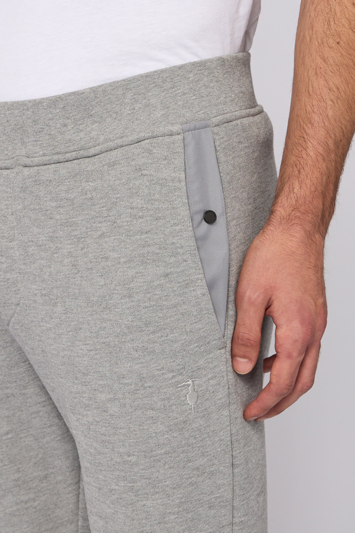 Pantaloni da jogging in jersey con ricamo 3|f10f137ff65c21dfa86853d5977742ba259fecccfad780244e1de014fdb90276
