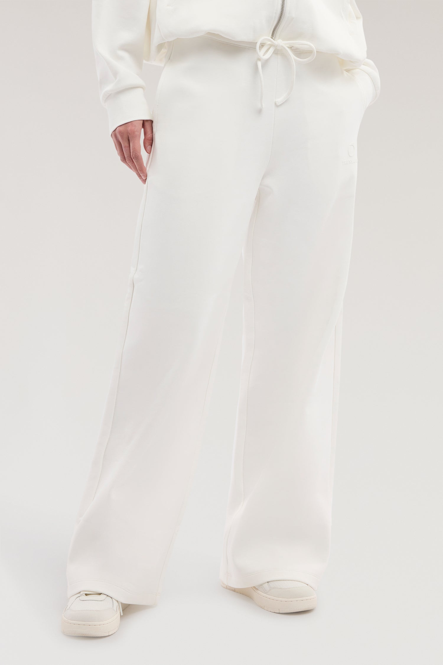 Pantaloni ampi in jersey diagonale 1|b1010246e2beabe884fb7ac4676d6d9b85eb2cd52aafa32a25a136f50d589dab