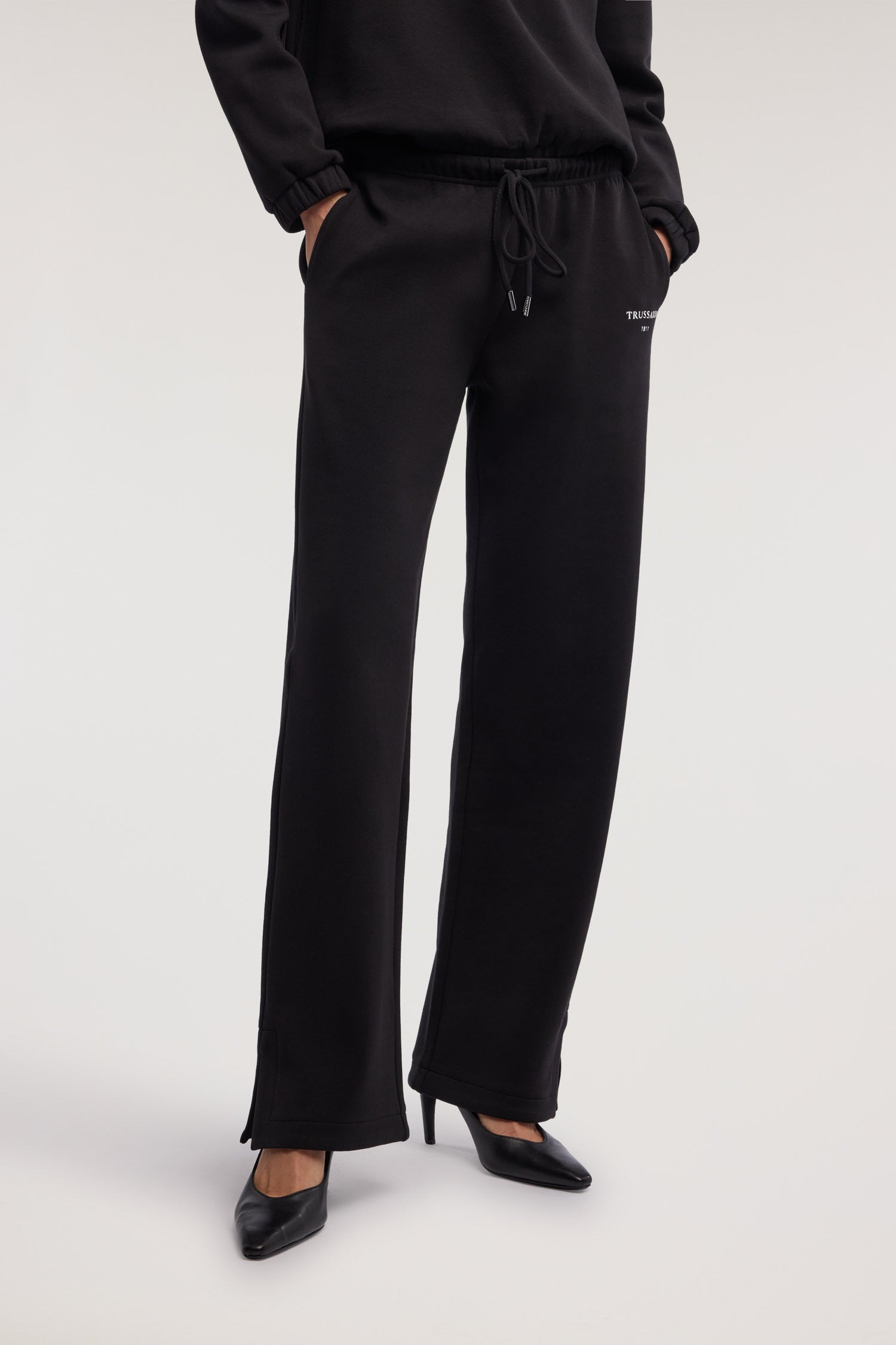 Pantaloni jogging wide in felpa 1|2fd0ad992d8759db84619a8d3d4215298af81d7b34b476b9efa7be6144561c96