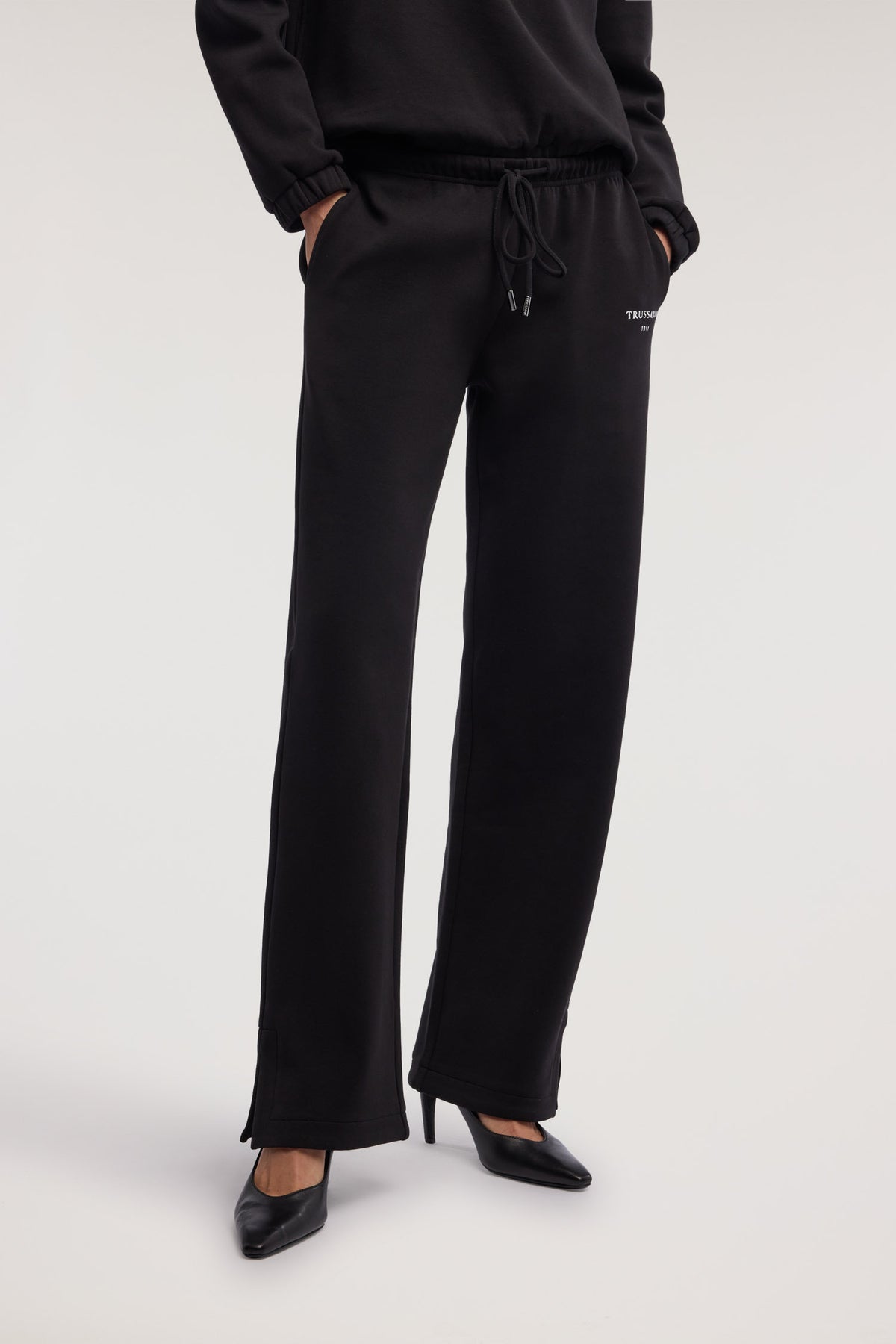 Pantaloni jogging wide in felpa 1|2fd0ad992d8759db84619a8d3d4215298af81d7b34b476b9efa7be6144561c96