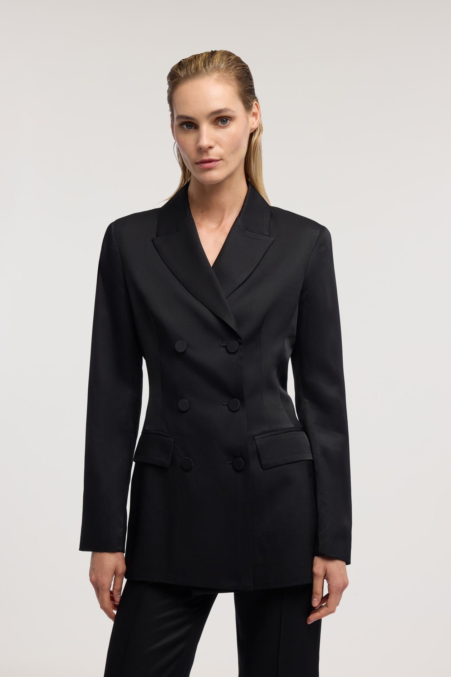 Giacca doppiopetto slim fit in shiny twill 1|7bb63af7815caf5556b5525de65506d08cf823f7ac9c2b17590323feb2f0334e
