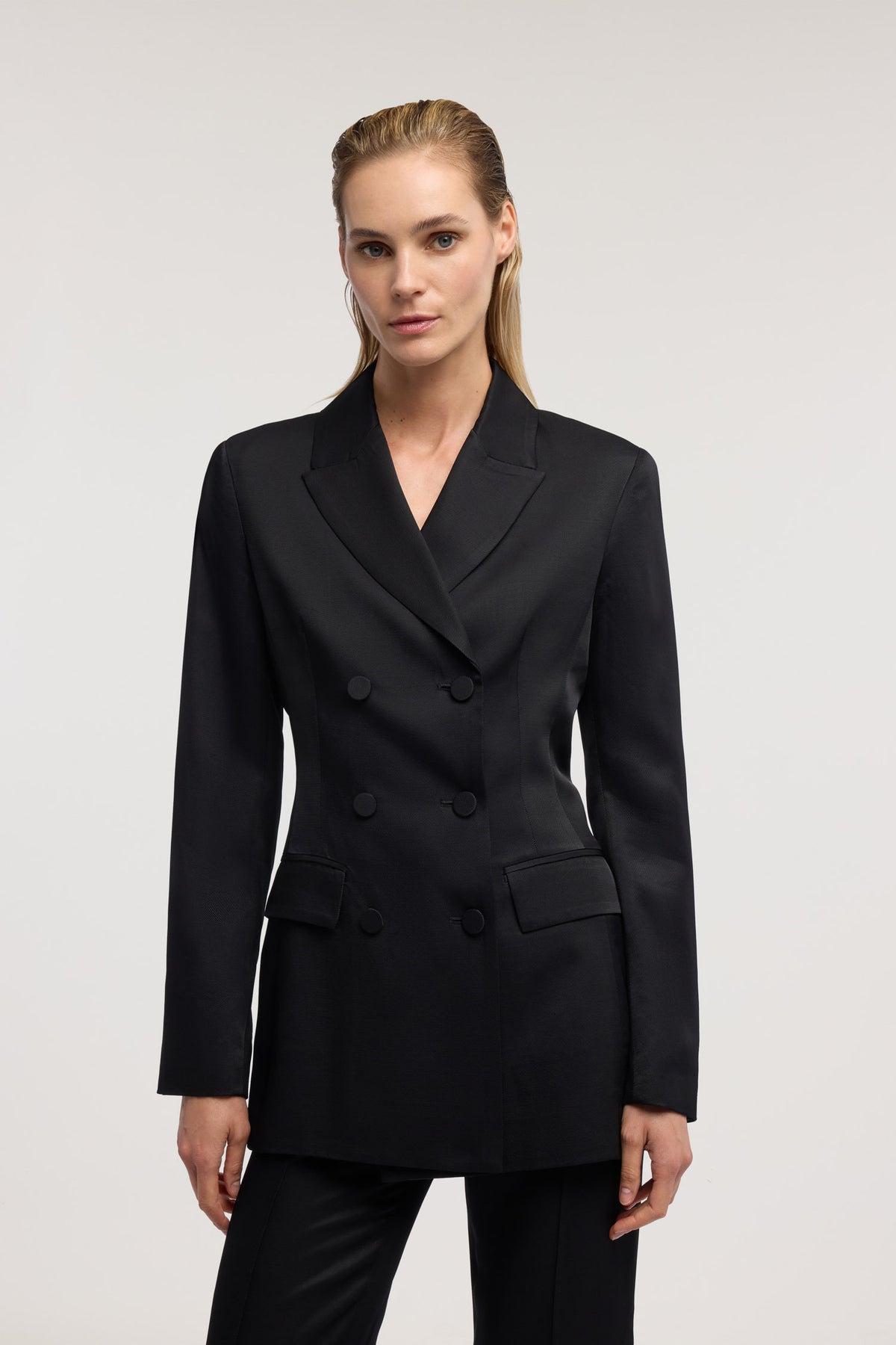 Giacca doppiopetto slim fit in shiny twill 1|7bb63af7815caf5556b5525de65506d08cf823f7ac9c2b17590323feb2f0334e