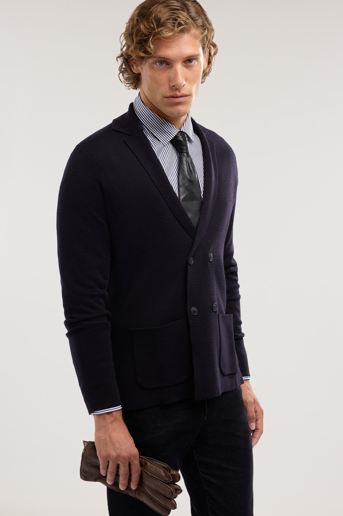 Giacca in maglia doppiopetto 5|944b36e494efbd44c7ff531fa1ef9f6f9e6b0082a6ee488179bb8b64184db0a0