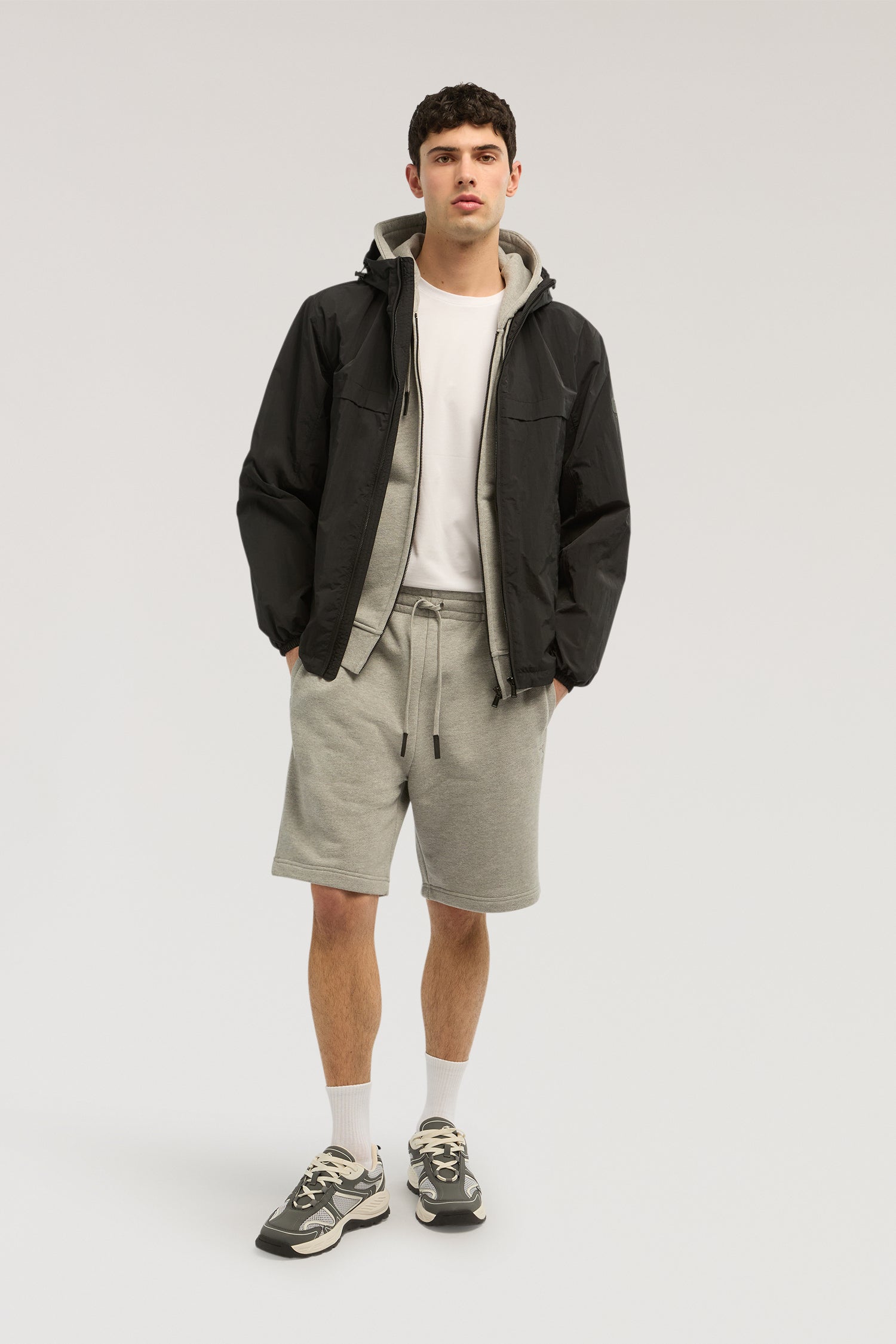 Giacca antivento con cappuccio in nylon crinkle 4|94329d27945f7d279dba17826b28c9a24533abb8fd6f1264a9406fc829adcbb8