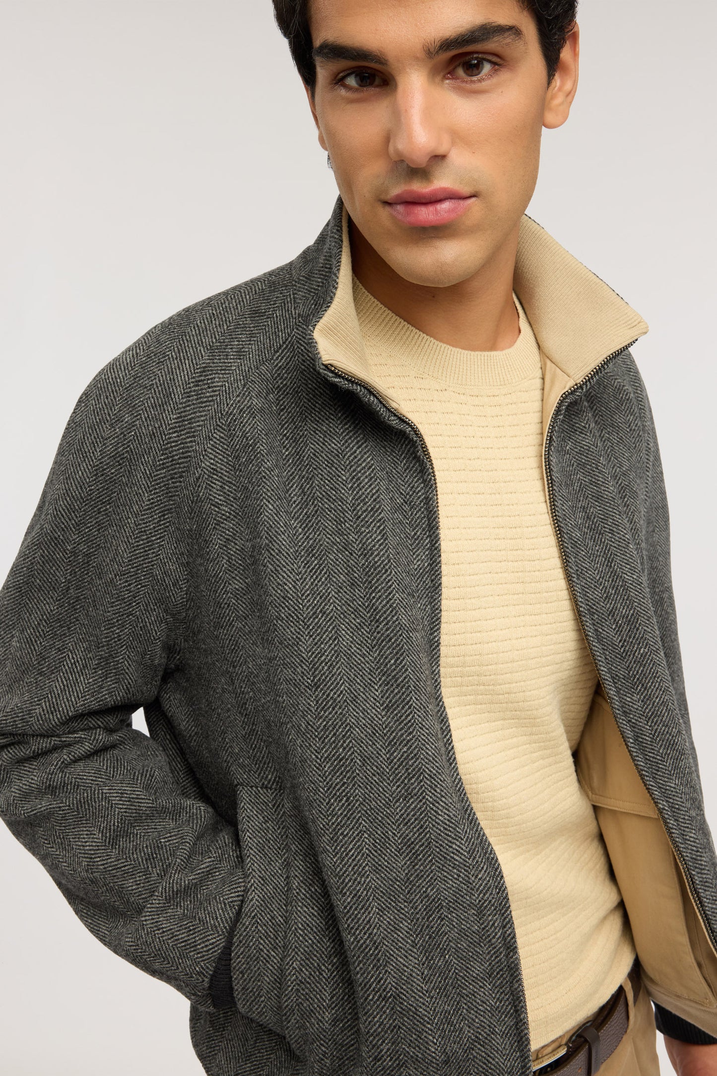 Bomber reversibile in gabardina 5|4bf8f679ce5be3970bd8dd1abaa0e61e7a061b36eea21b409d49d43e1830cffb