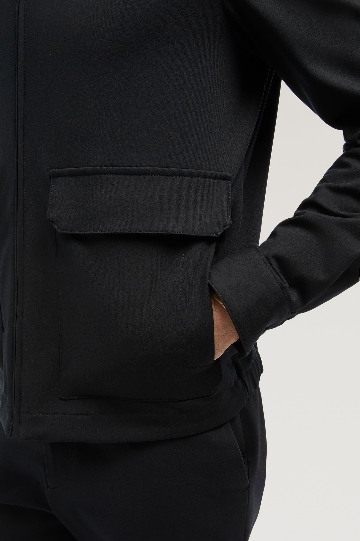 Blouson in viscosa tech 4|7dda2f89738905a72e6a9c7c07a8e195bfc34ce81f7bd55fba5dcfe694f18085