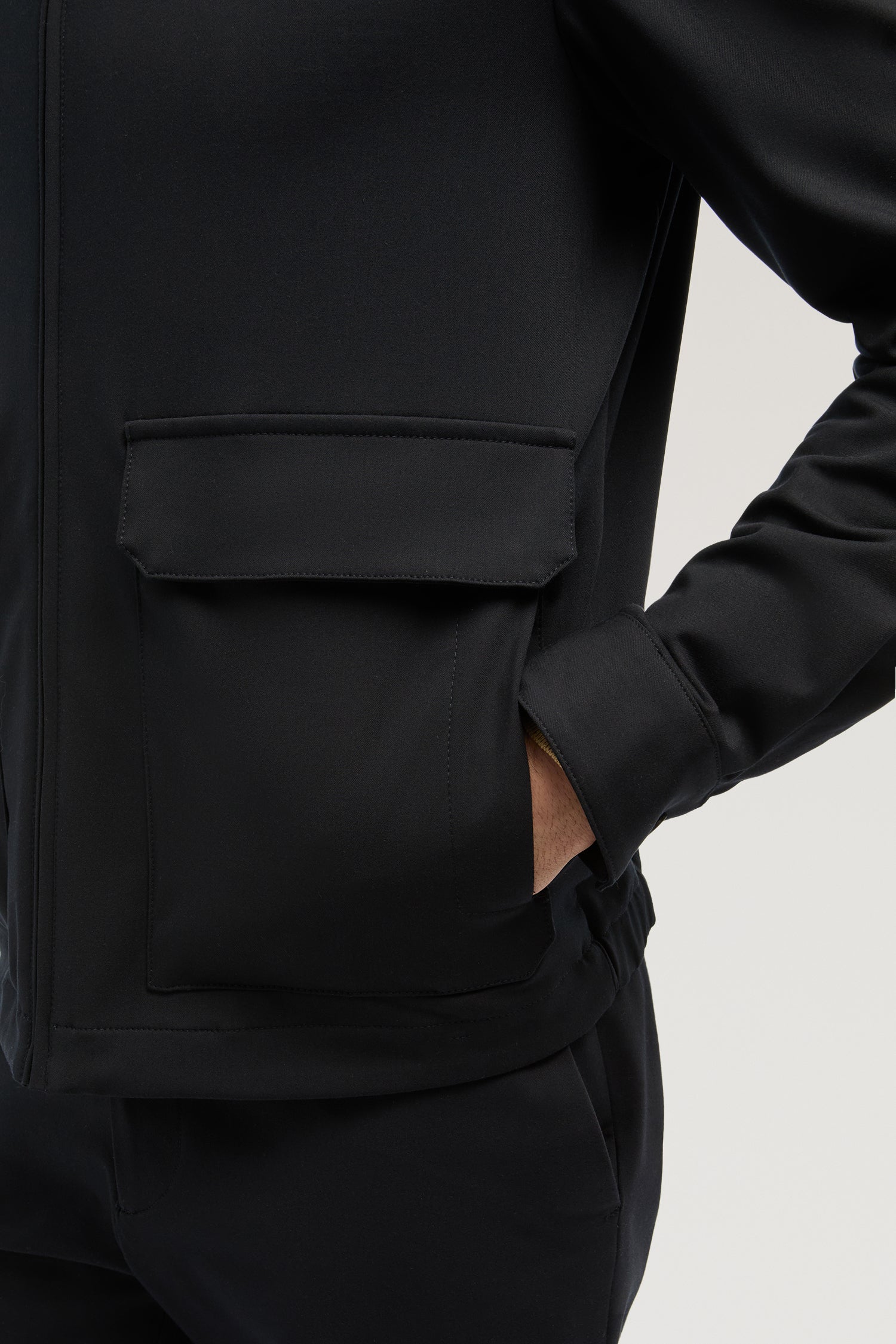 Blouson in viscosa tech 4|7dda2f89738905a72e6a9c7c07a8e195bfc34ce81f7bd55fba5dcfe694f18085