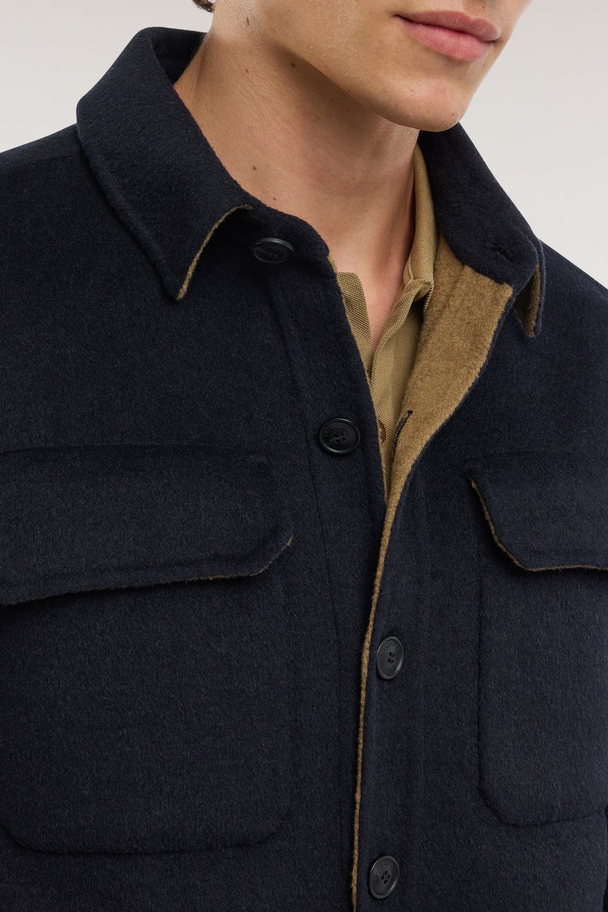 Overshirt in panno double in misto lana 3|98831ec730404f95b1fbcc129ff06bc419e5239ef04d84d0b43f5ecd9334d066
