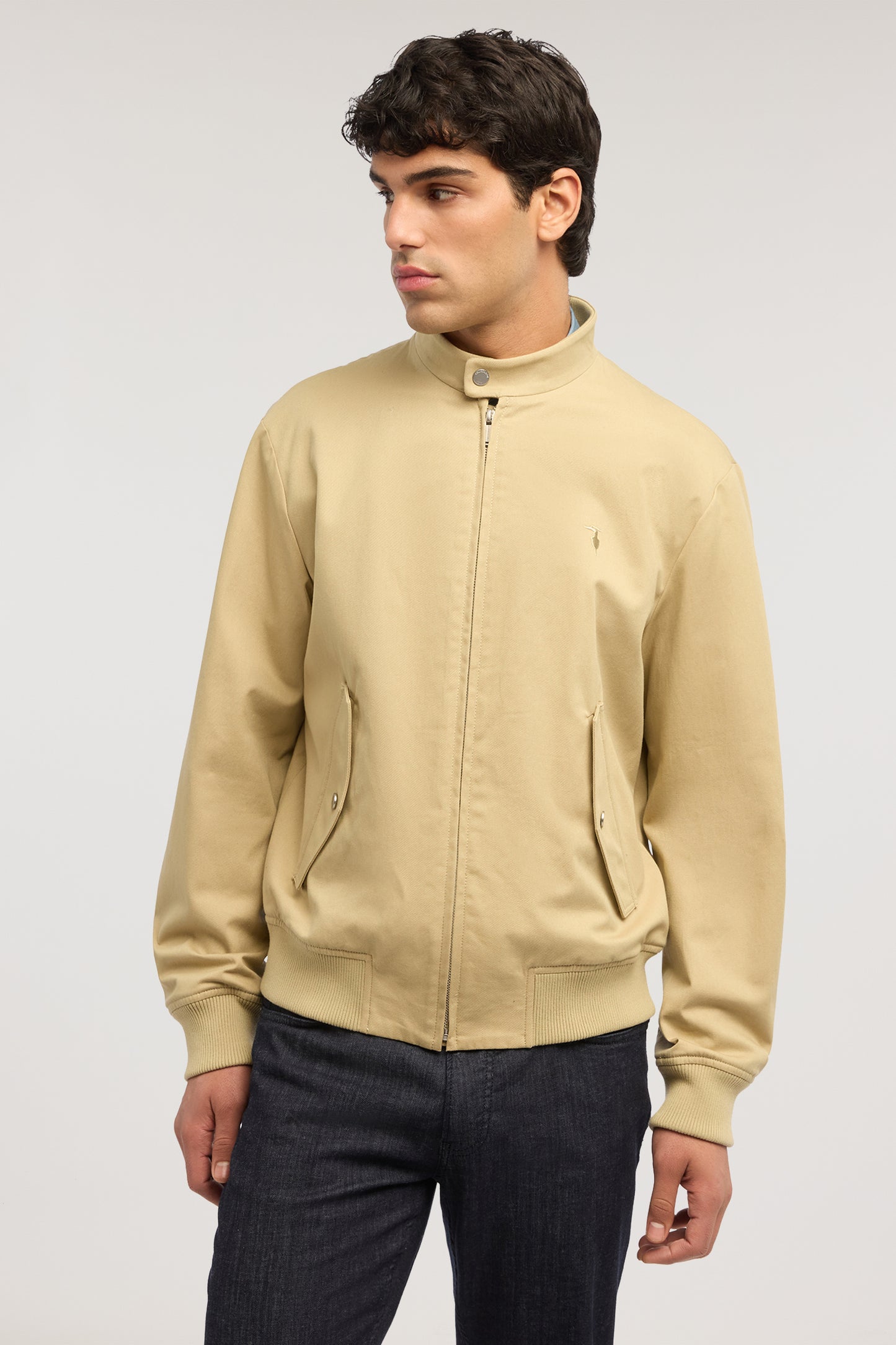 Bomber in gabardina di cotone 1|1cc69e461898189bc8ee20a4e7d9acc34b4520d992838c33b4e7f260e37a47a5
