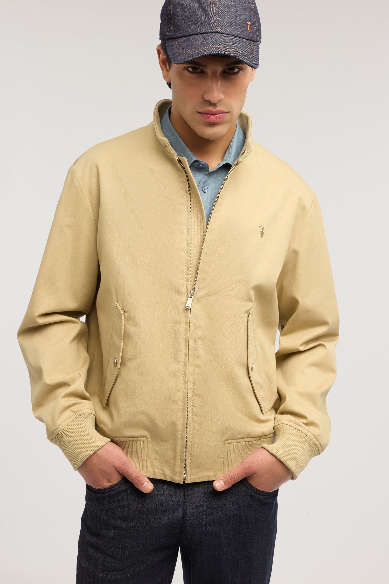 Bomber in gabardina di cotone 1|b2f73d0fc560648220b0f3428aa3f12e5d3ebd7806c002e5560ac74e519a2d51