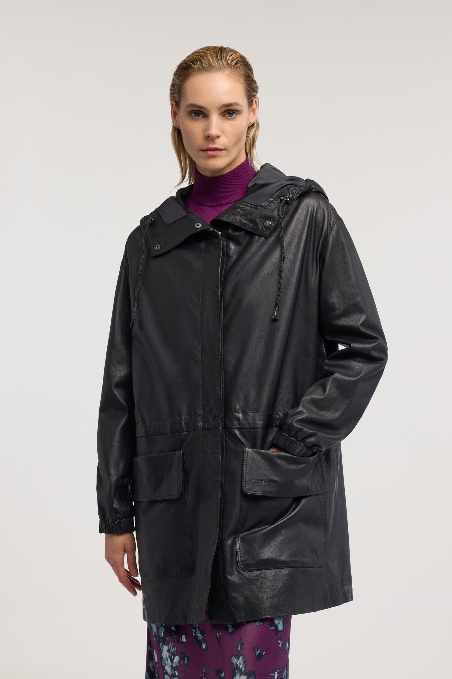 Parka in pelle con cappuccio 5|6c5848cfe1b1fd79616bdd444db056bc43a3d6bed851be45cec0a1ad28ada7c8