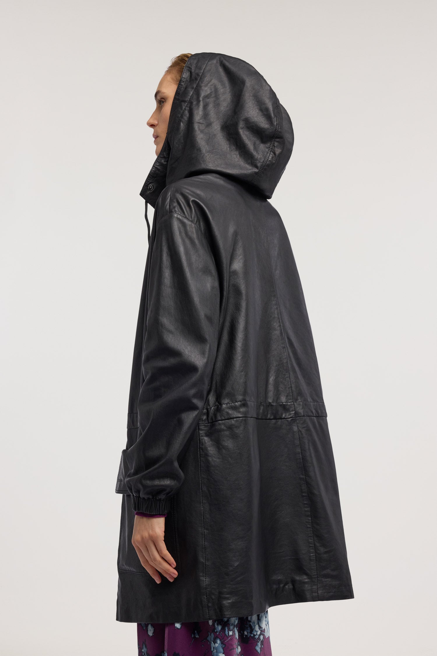 Parka in pelle con cappuccio 3|ac8b6b04d23f6ee0bfbdb238f0433d2fc1672c4b69b1ad6c7ad49df011c29e87
