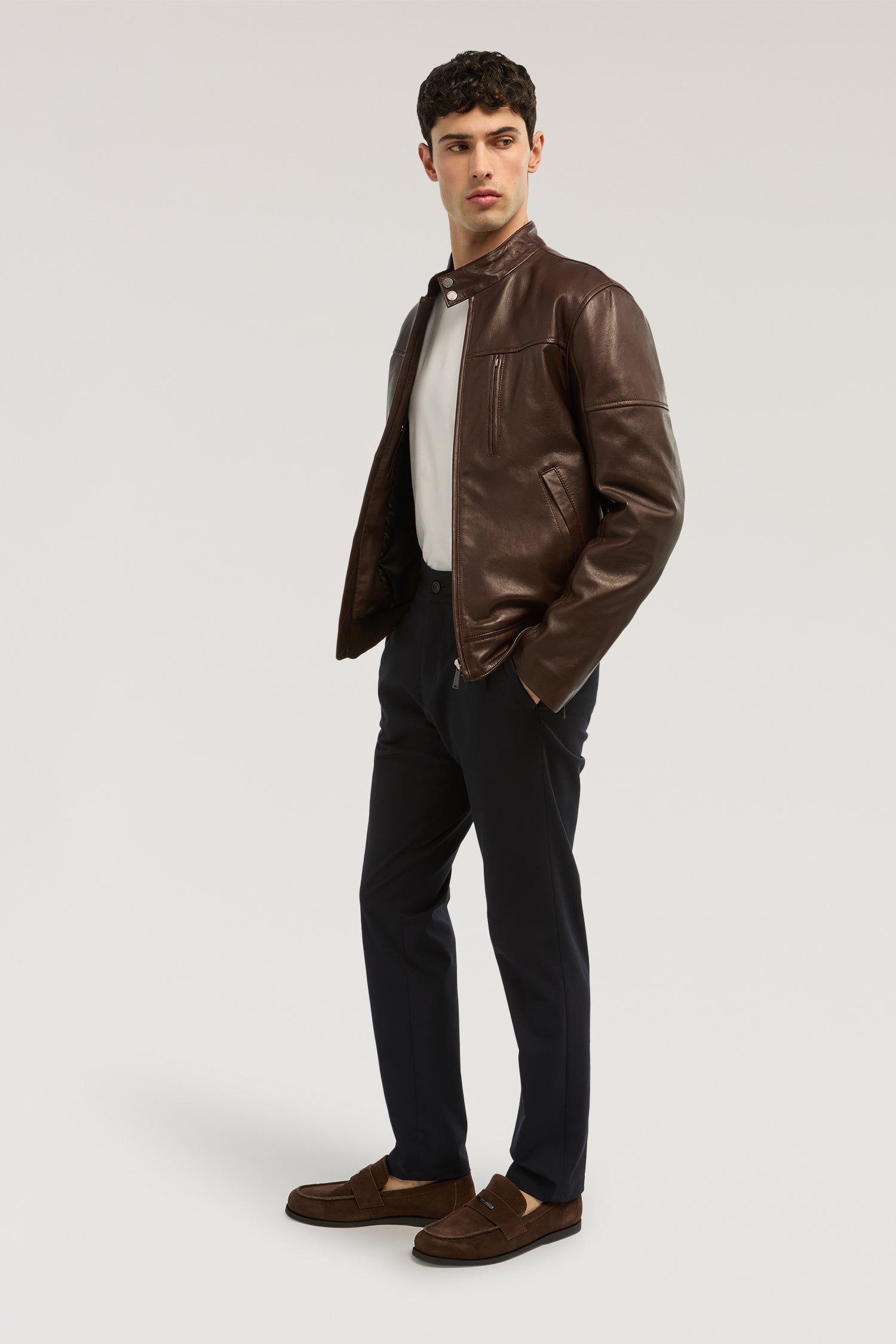 Giubbotto biker in pelle imbottito 4|aba61fdf7df77dd201eb9de5d48538256f0d32e9fc45b178817a17e735db052a