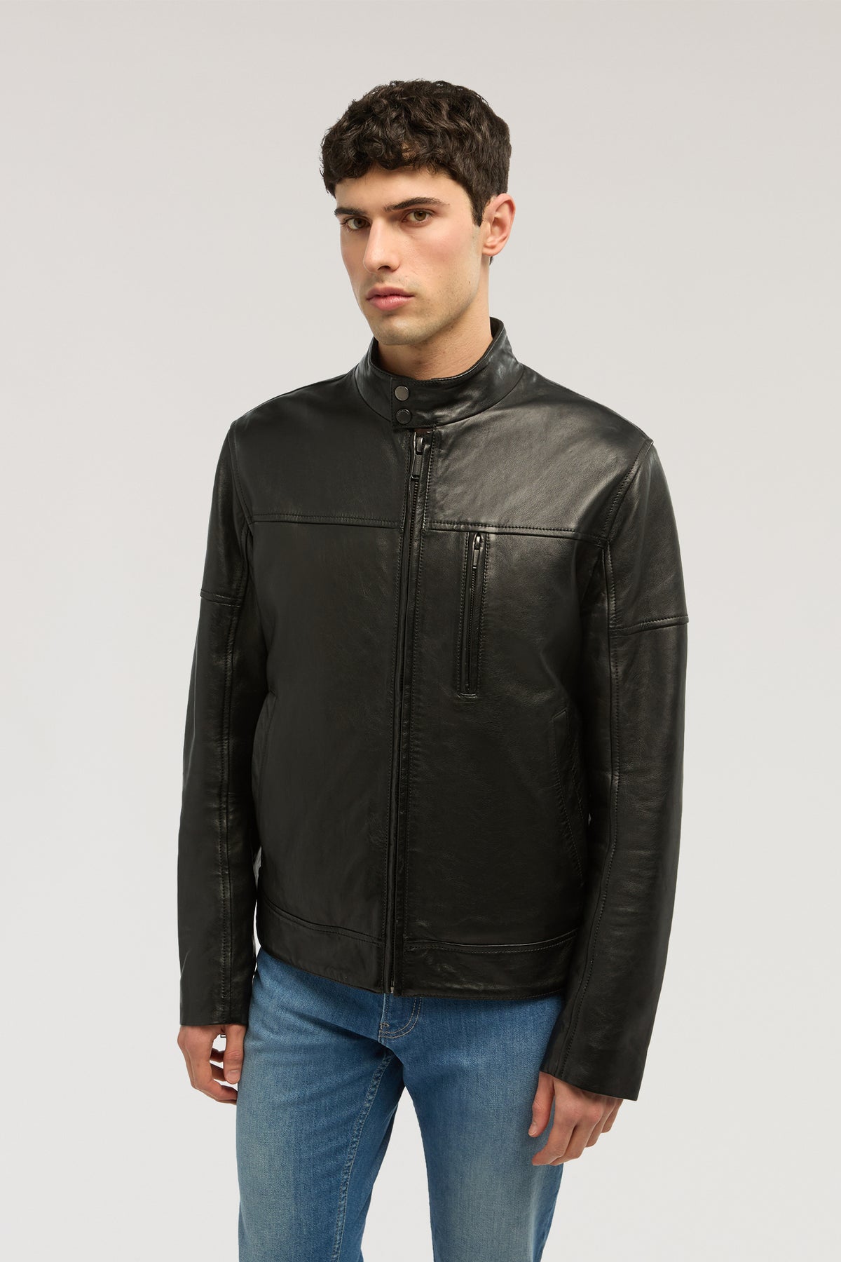 Giubbotto biker in pelle imbottito 1|58da8587e78abf539a03f043e443862d56db15972917eebf7eb9d7cb4e34379c