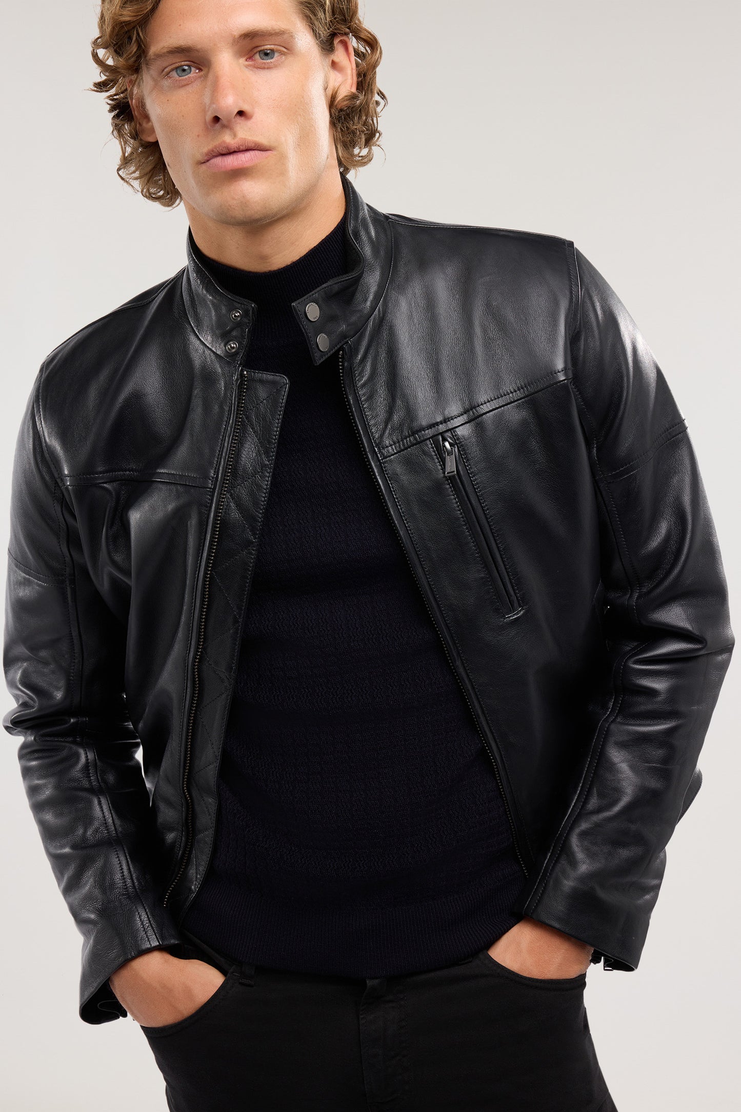 Giubbotto biker imbottito in pelle 6|c34444c773f282233ac9ef3e48a556c782c3b7af89613bf1174ed3829995e189