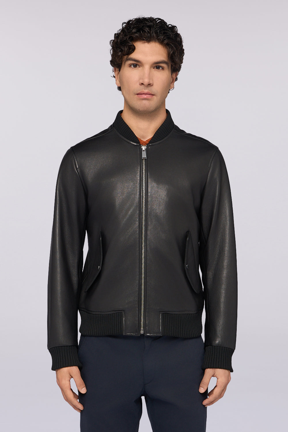 Bomber in pelle 1|906d7ec6799870c839bdd6f23799088596d0babace37729ffa8b6d4e67766931