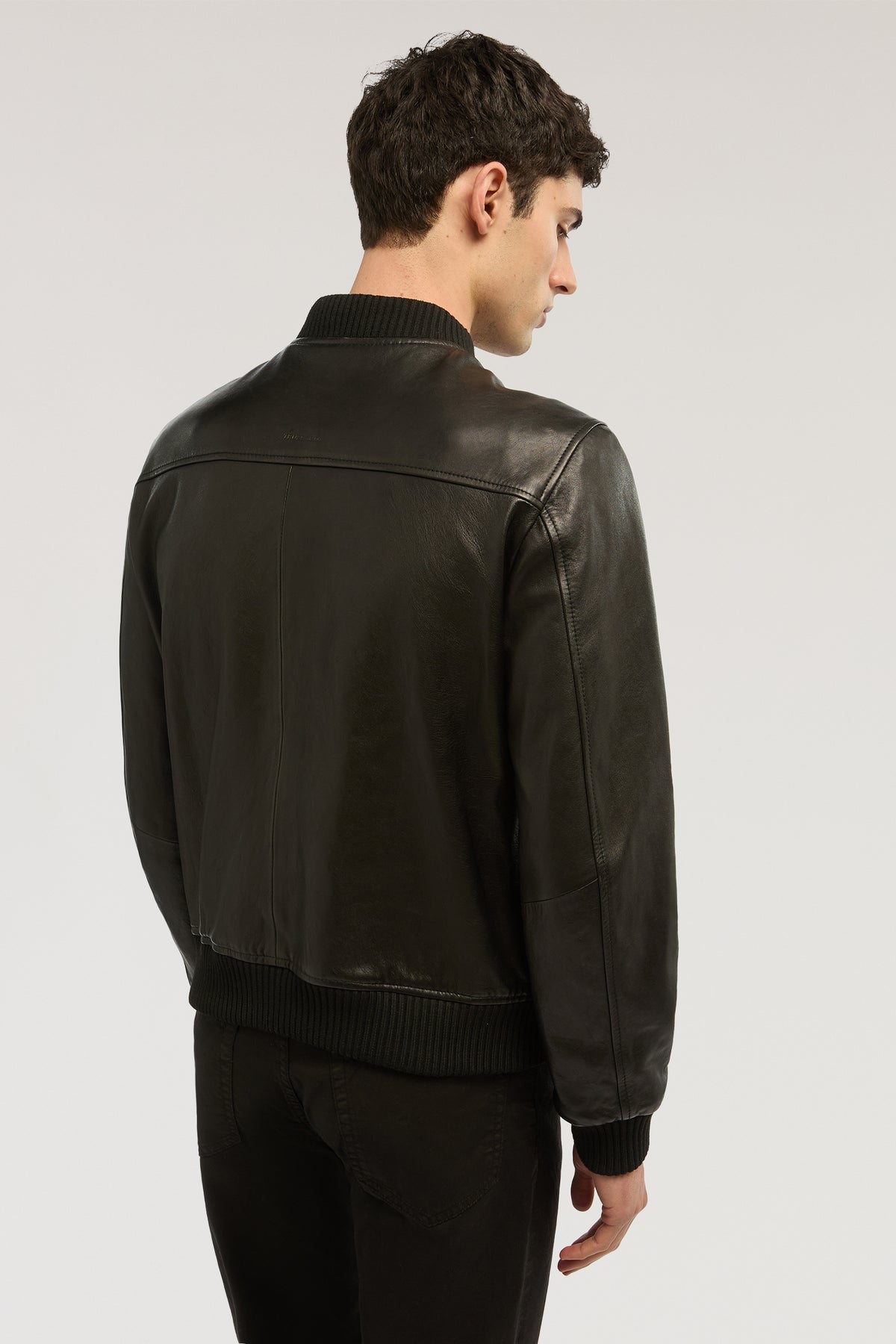 Bomber in pelle 2|802123e47f9452b29bac0f015029dbd6664ab3eacc0ae0e0ddc67cedde16ef42