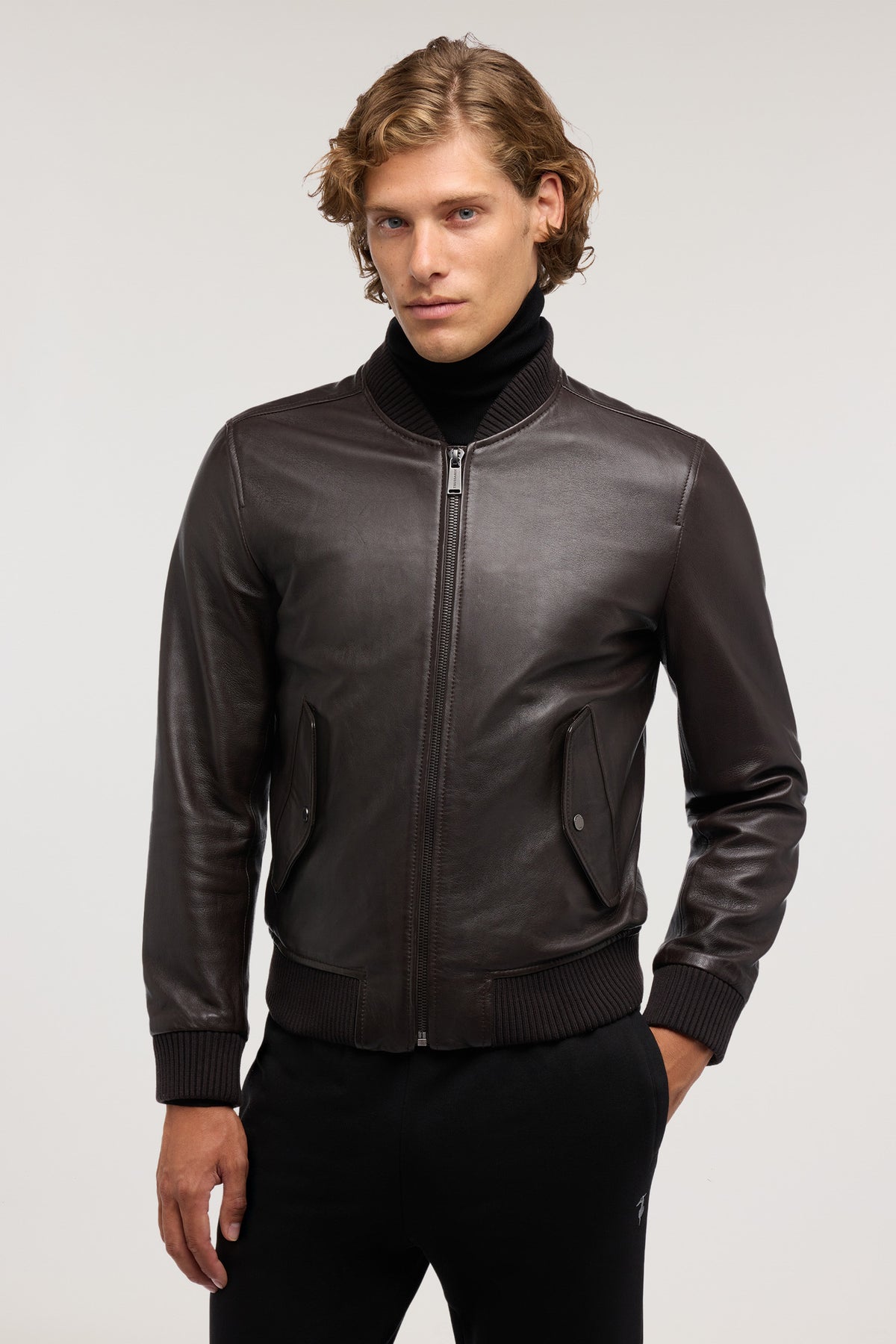 Bomber in pelle 1|d3bbd78d509e96d4e5d90b67e1691e7c9b524b534ac876c3626eb2da6f873c13