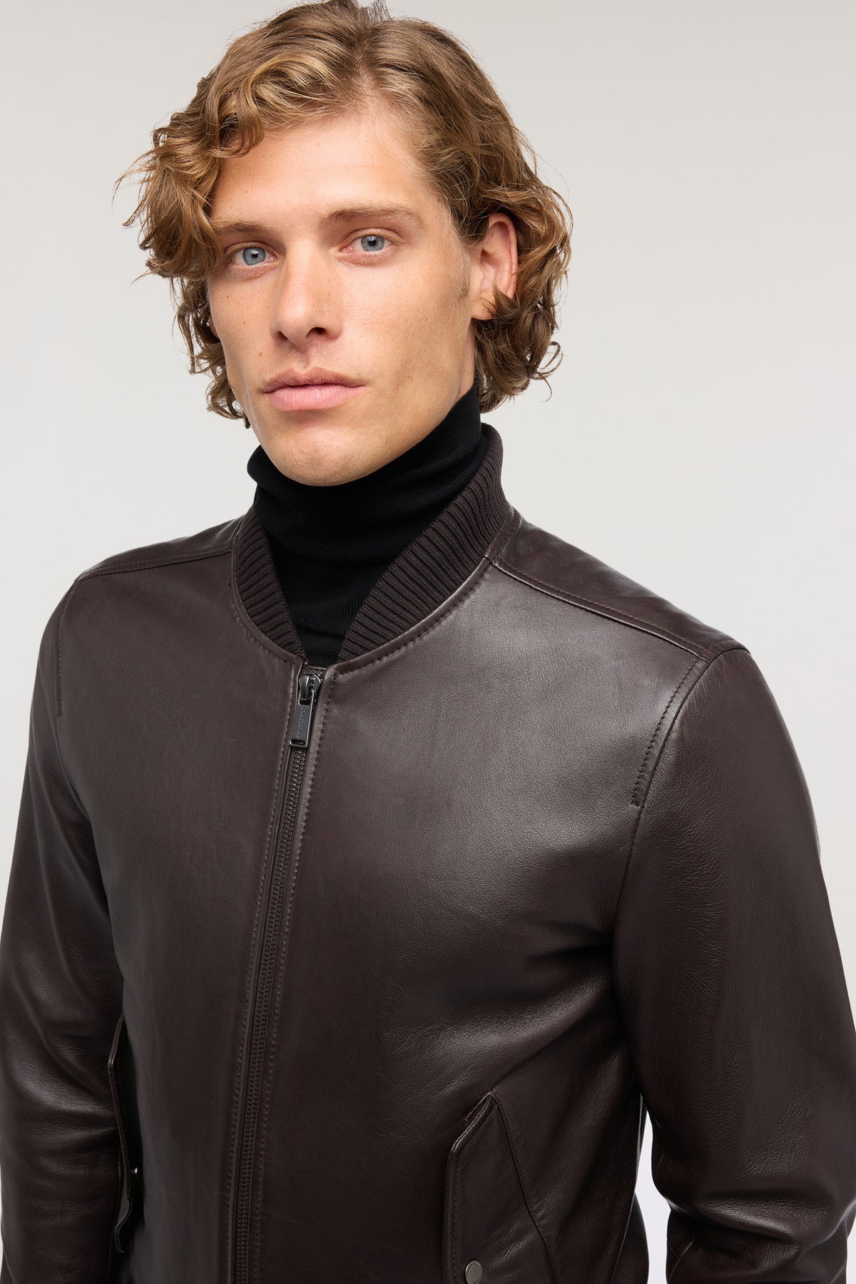 Bomber in pelle 3|af8b27728ed06b52bdcd97a15178ba3eb32dac092cc54696deaad072e71b0b3f