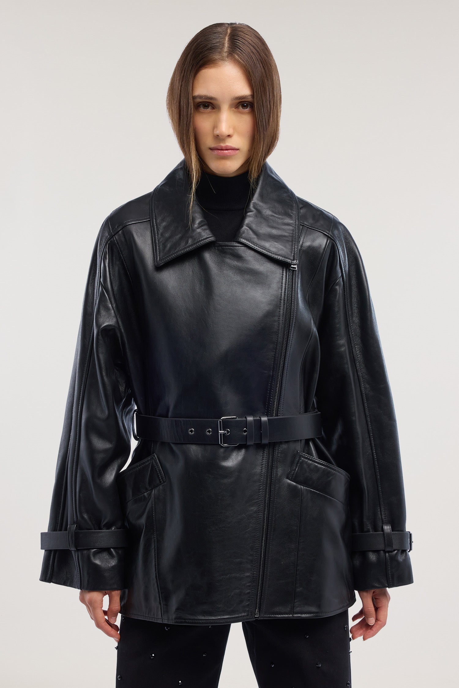 Biker in pelle con cintura 5|04b16f476e4c840d9fbf994fca7cd38c0b8b690c05d708469050cc8318e6ce41