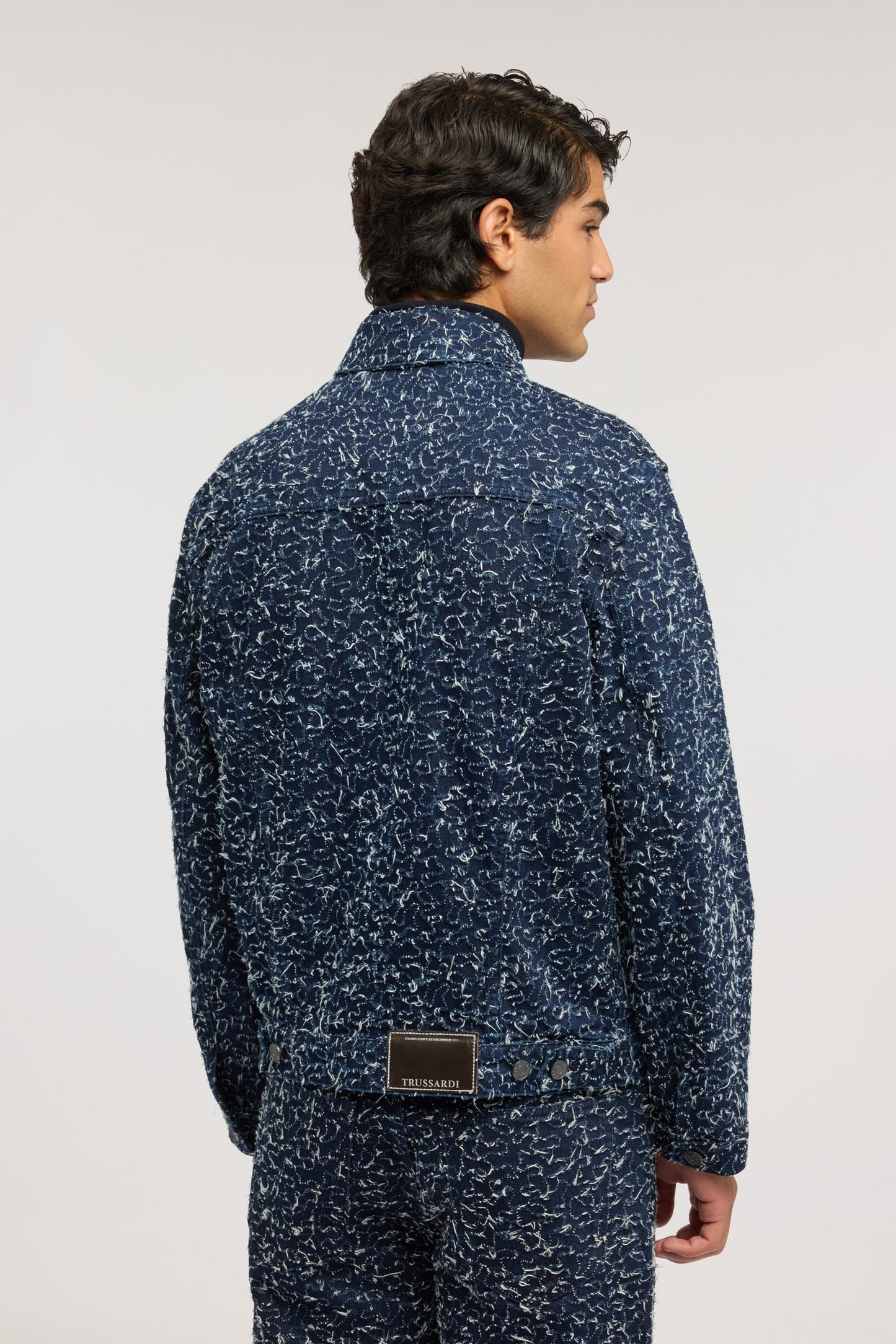 Giacca in denim jacquard agugliato 5|f65a6ba57359d87f6c56f5bba3343aa09affd93b0c3764b37a57b4833ea22e48