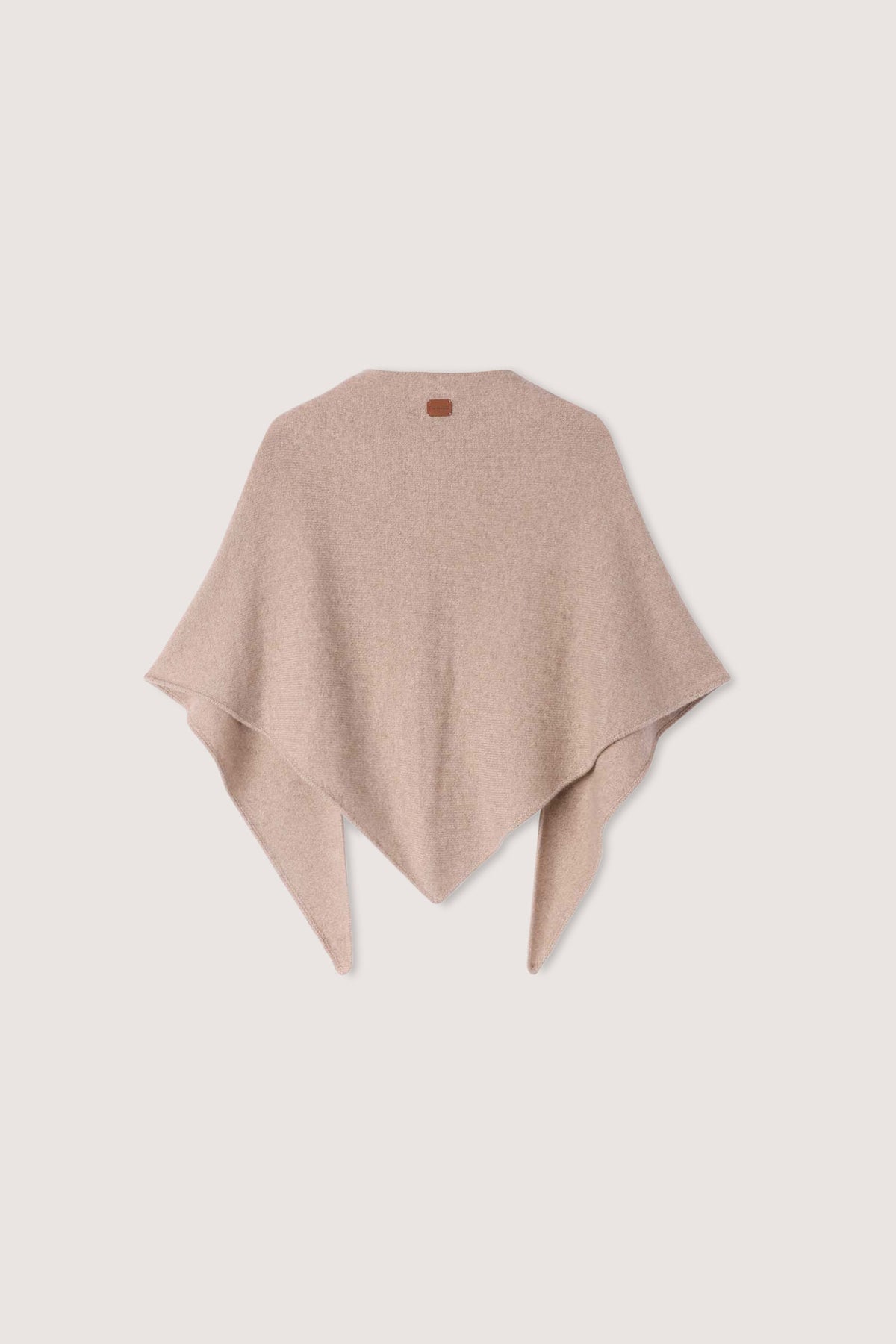 Poncho triangolare in cashmere made in Italy 4|27f1eb67ff55a7fd16e9e44f50d99e80fd5ea218ed5f9fc016b4e441314ddb0c