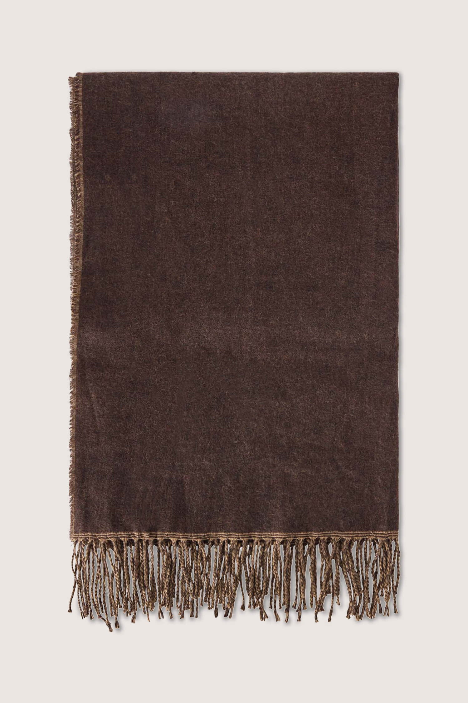 Stola con frange in misto lana 1|d7dd2bdcc12db4f6066db5d1e82b6146b11282bfff3a57d6f71e504538c0bd88
