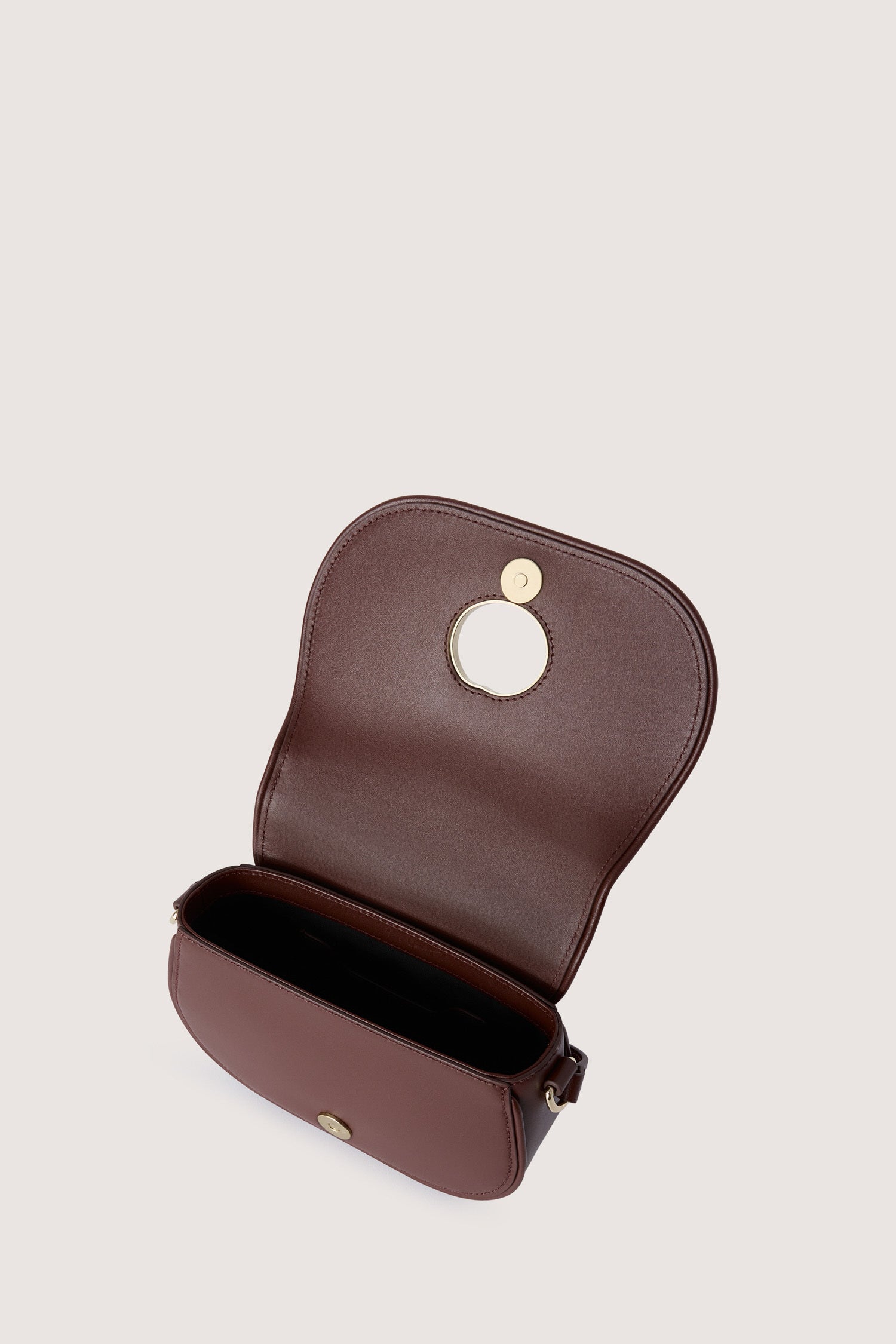 Borsa a tracolla Iggy piccola in pelle 2|931f244e0ec33fd6ec0bb204fdeec2fe53713d9992389422a46ec83eba613f18
