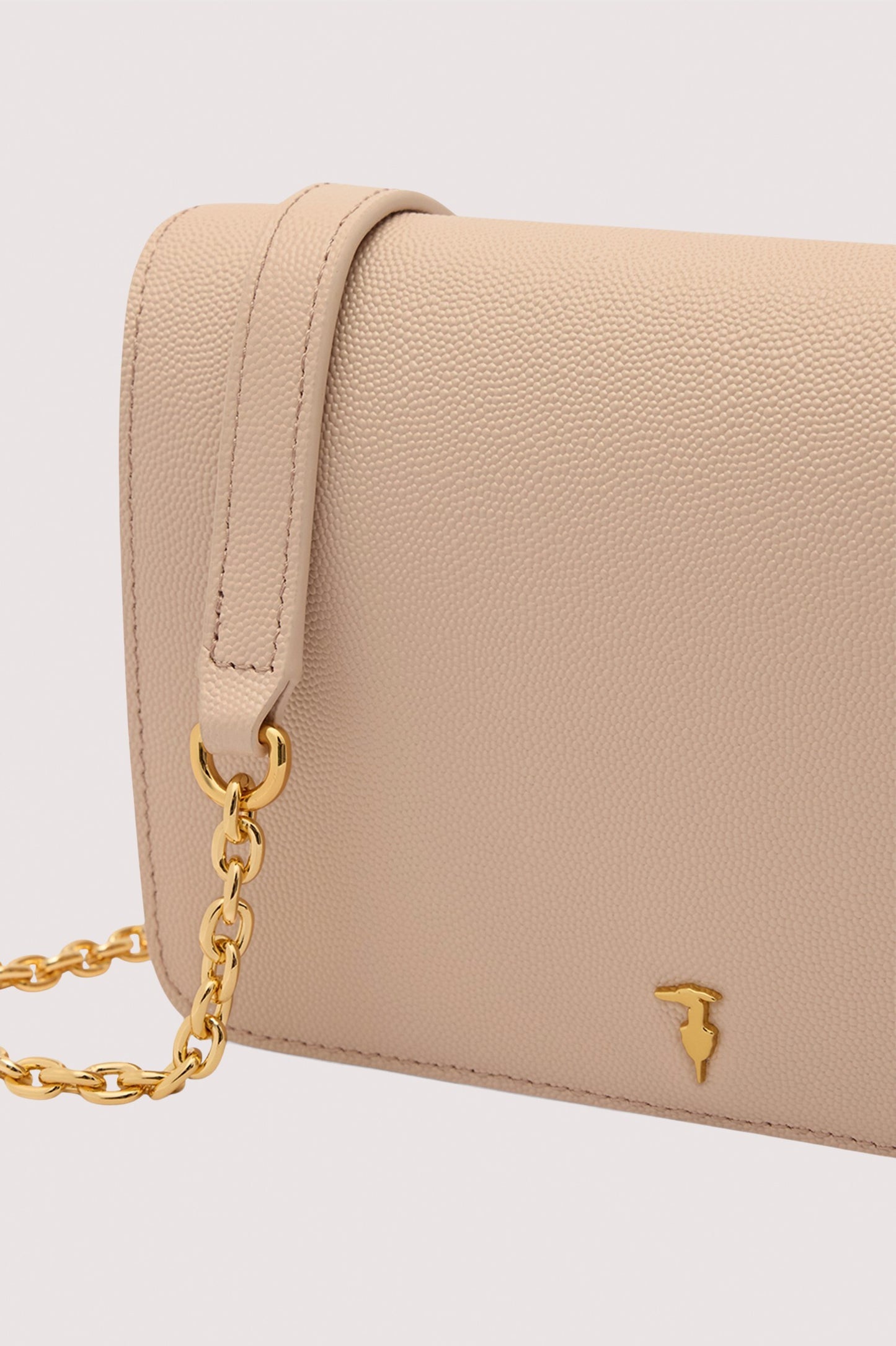 Borsa a tracolla Cameo con patta in pelle 4|050388711b6e60847d014c09017004df046201f494de6bd19939fa54edff0750